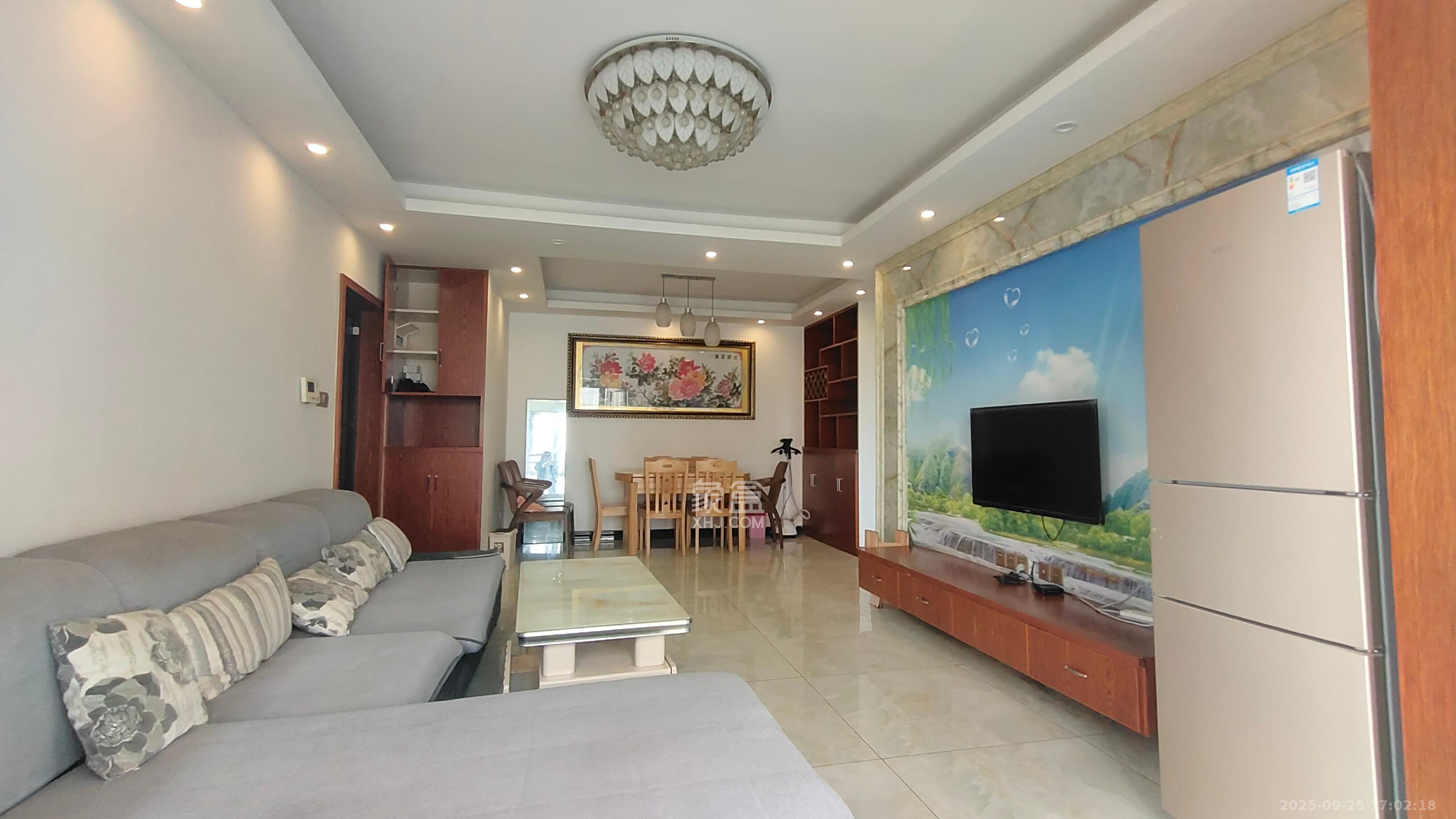 丽发新城 2室2厅1卫 1800.0元/月 丽发新城 2室2厅1卫 1800.0元/月室内图