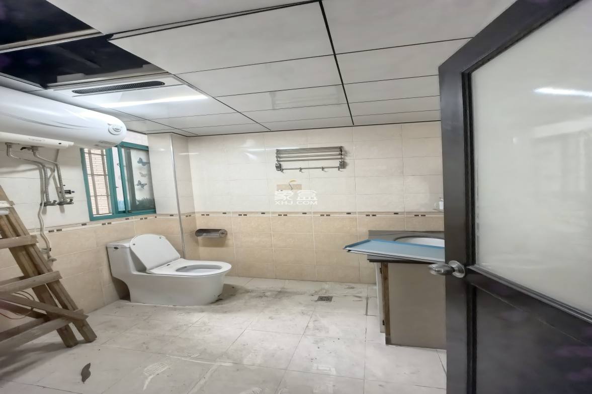 加州阳光小区(吉星阳光) 3室2厅2卫 60.0万 加州阳光小区(吉星阳光) 3室2厅2卫 60.0万客厅