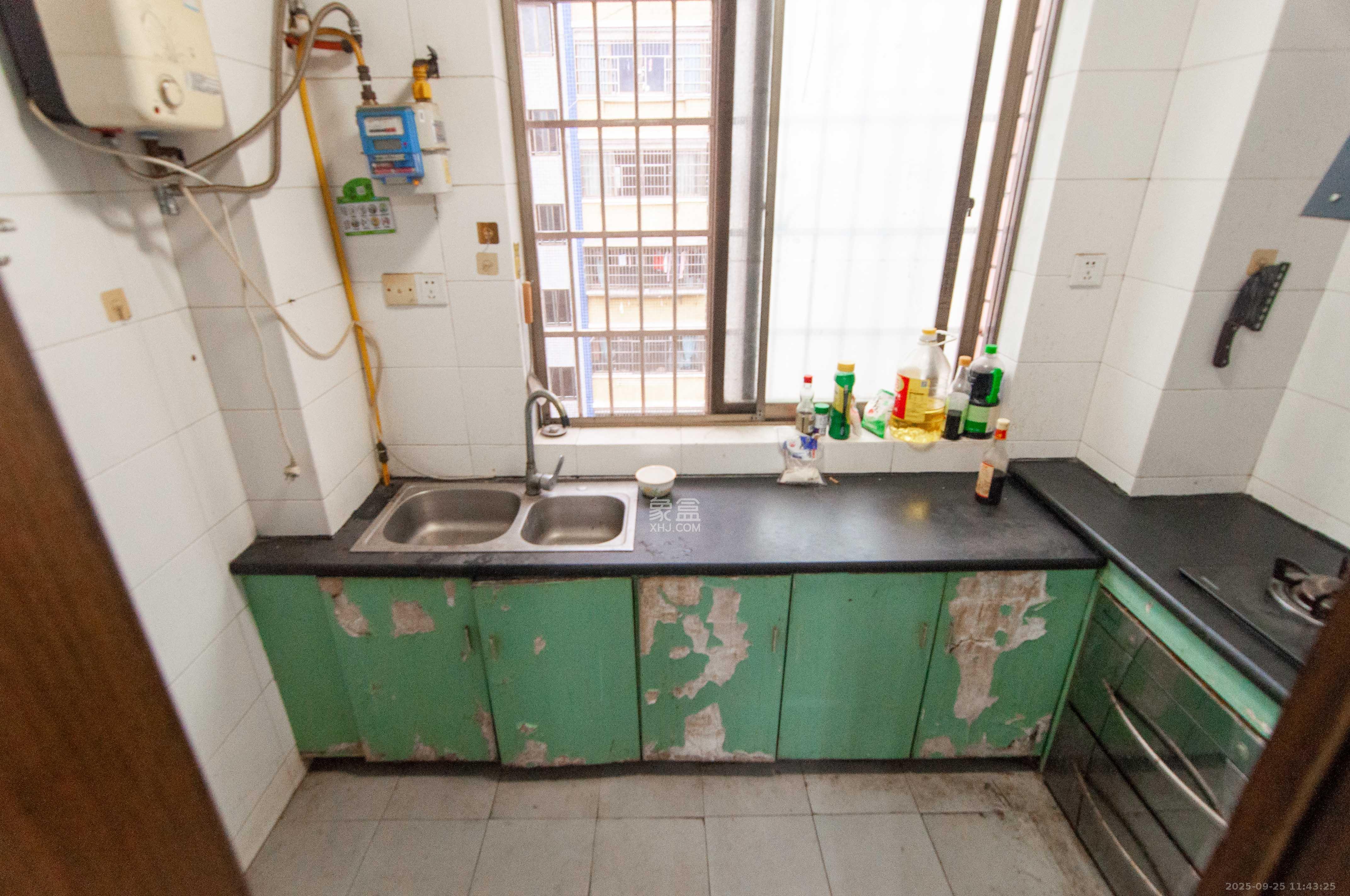 阳明山庄 2室0厅0卫 45.8万 阳明山庄 2室0厅0卫 45.8万厨房