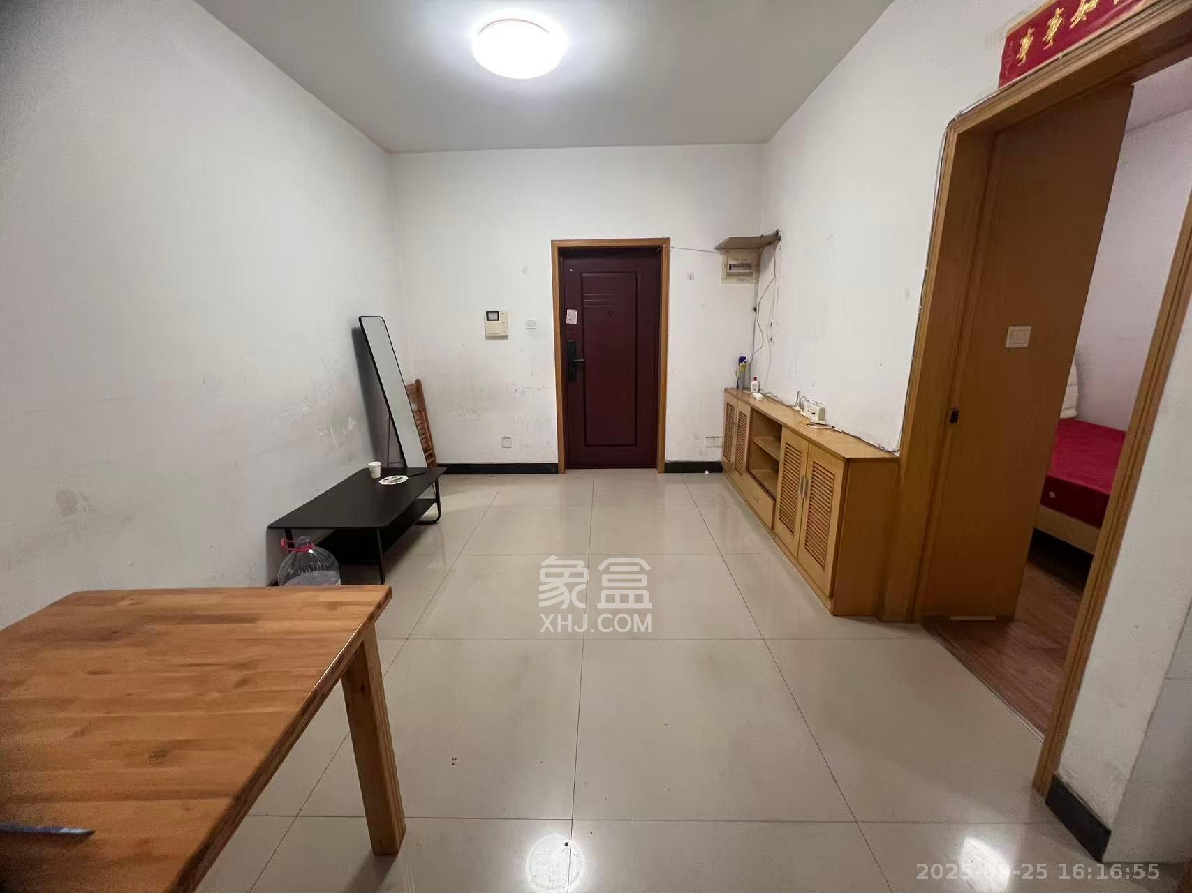 汇都公寓  1室1厅1卫   1600.00元/月室内图