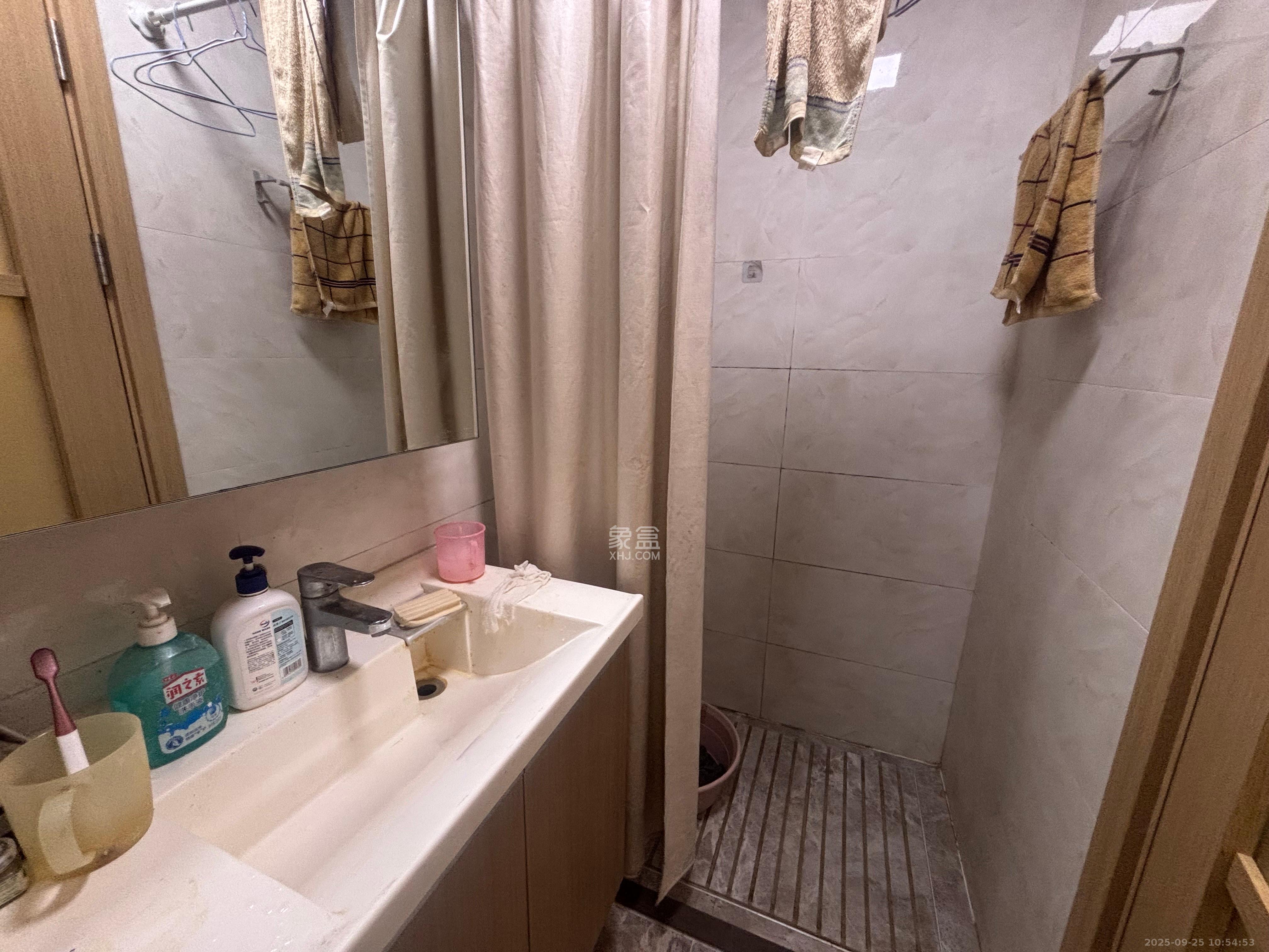 卓越浅水湾 1室1厅1卫 1400.0元/月 卓越浅水湾 1室1厅1卫 1400.0元/月室内图