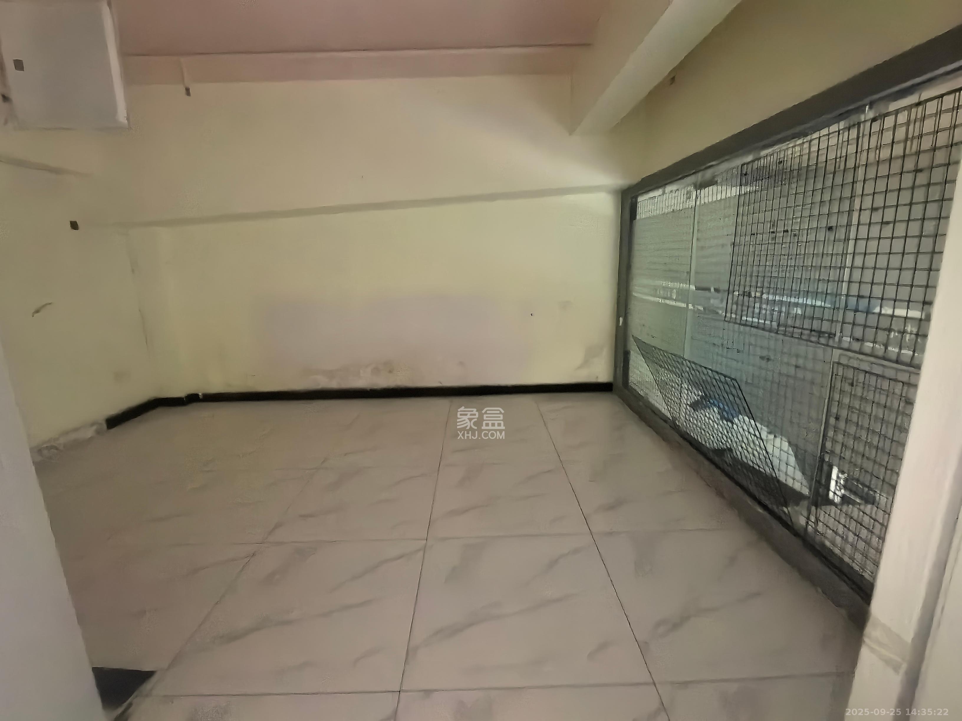 万科金域华府三四期   246.0㎡      10000.0元/月室内图