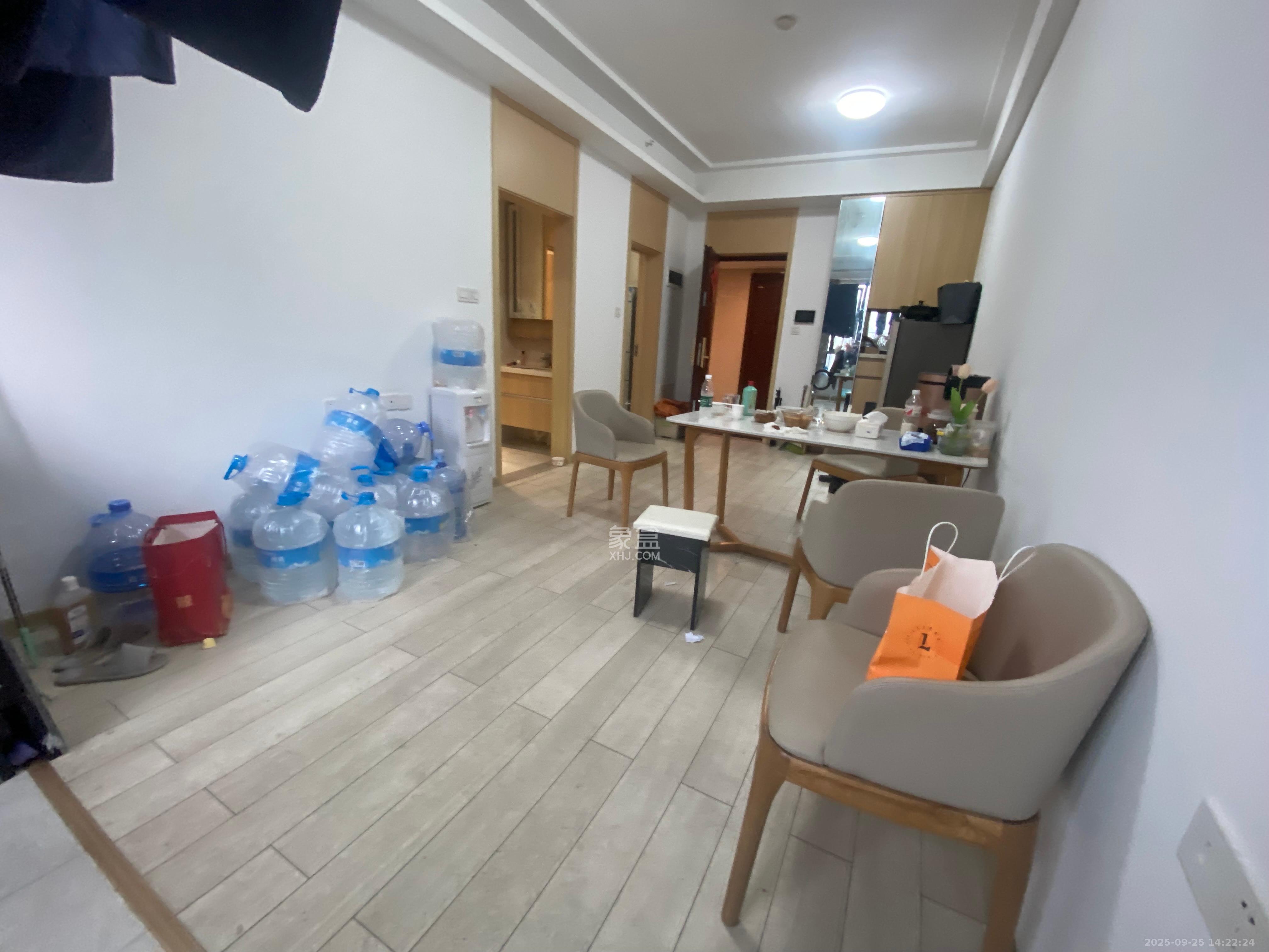 启迪协信中心 2室2厅1卫 2500.0元/月 启迪协信中心 2室2厅1卫 2500.0元/月室内图