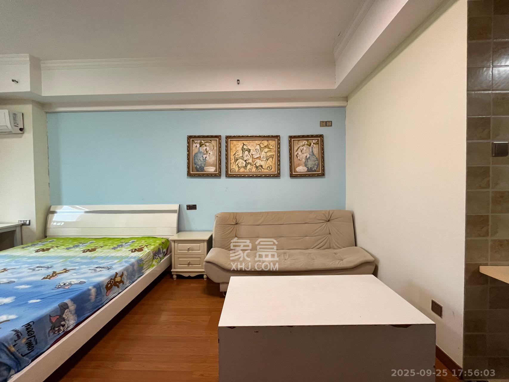 北辰三角洲E4区  1室1厅1卫    1800.0元/月室内图