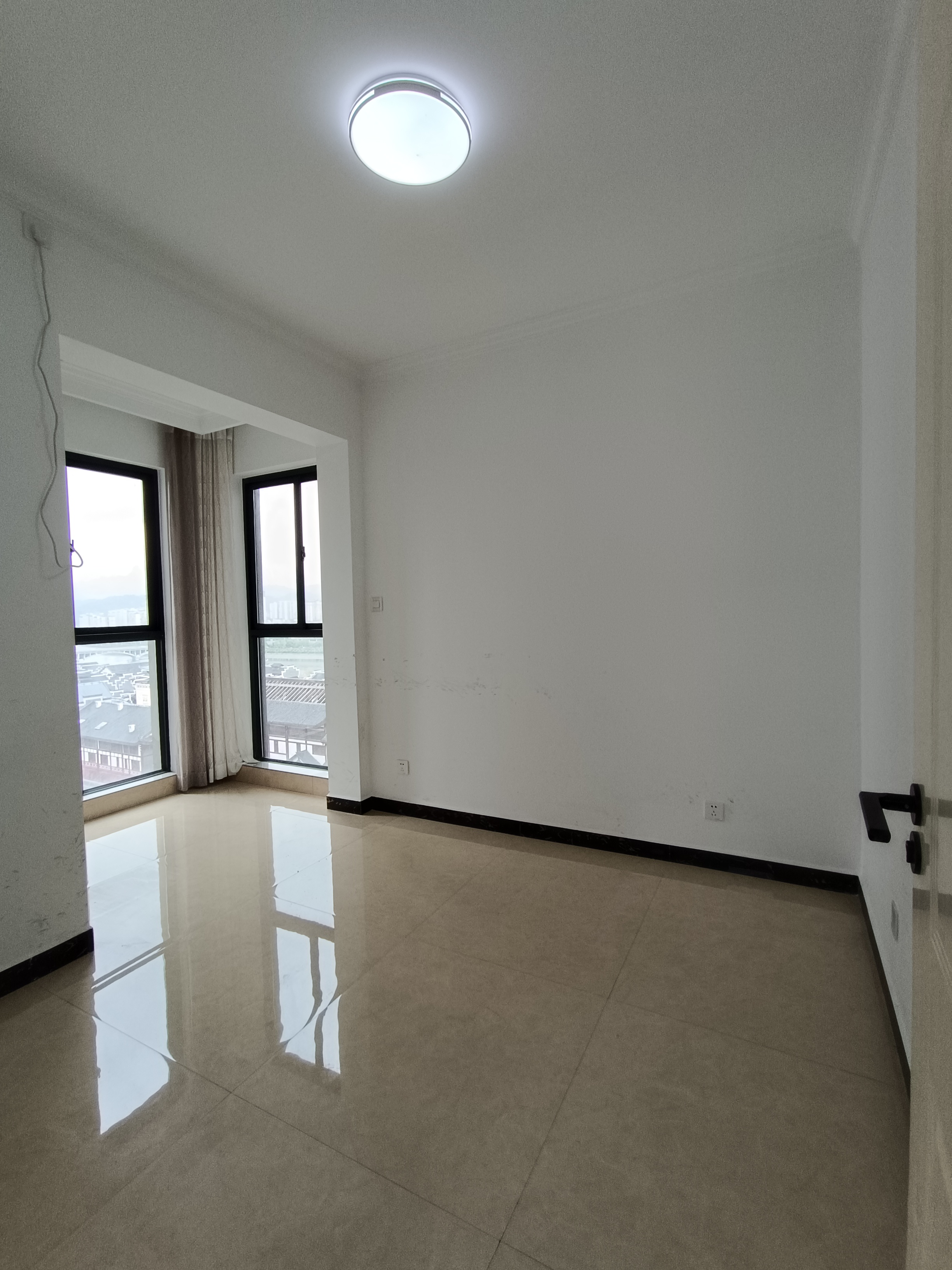 南门口安置小区二期 2室1厅1卫 2083.0元/月 南门口安置小区二期 2室1厅1卫 2083.0元/月室内图