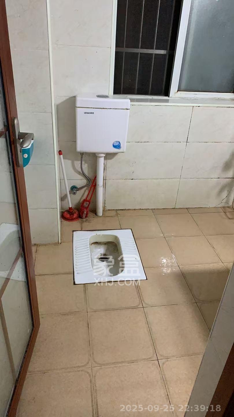 和润园一、二期 1室0厅0卫 1700.0元/月 和润园一、二期 1室0厅0卫 1700.0元/月室内图