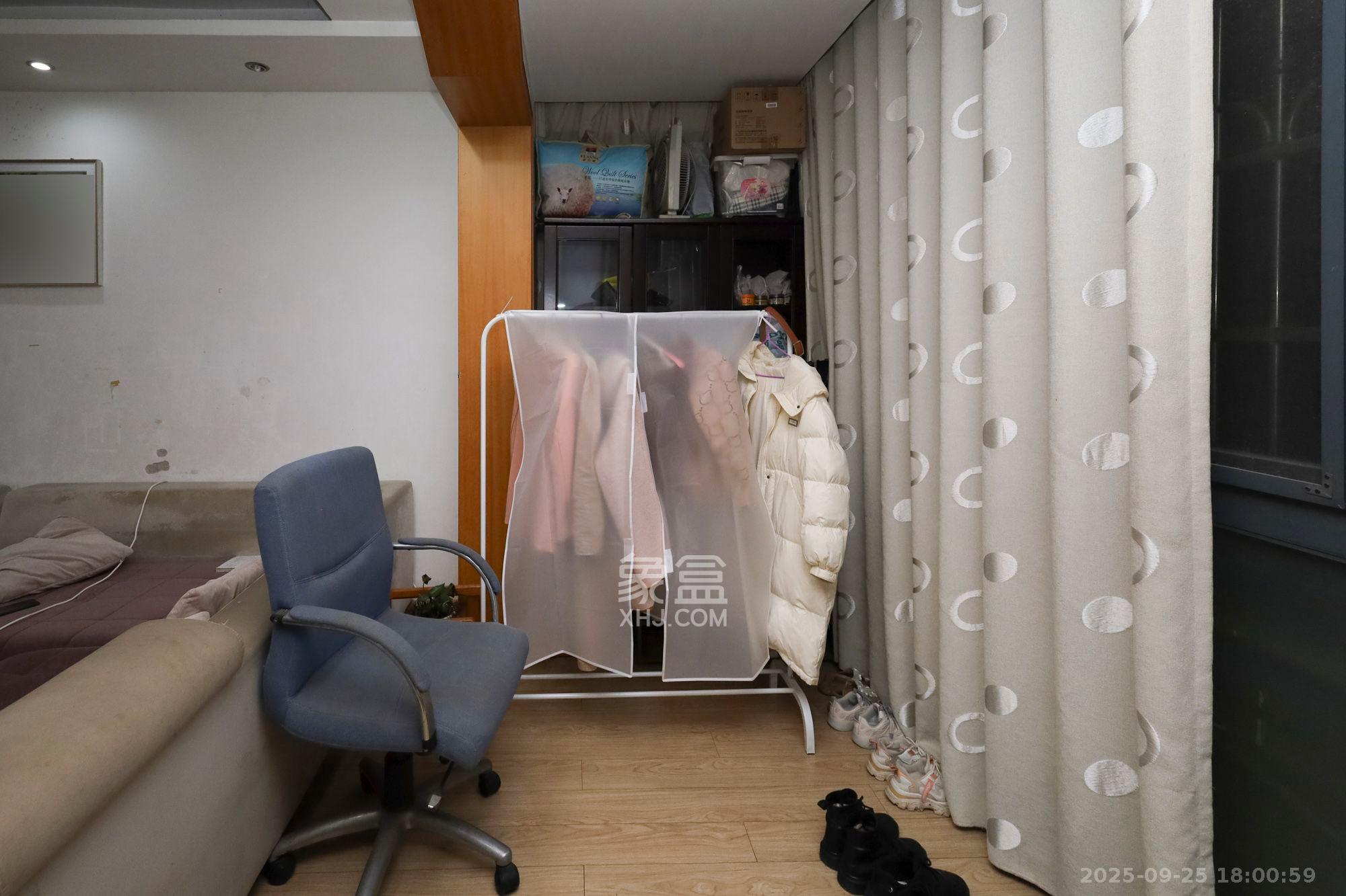 枫林绿洲 3室2厅2卫 2500.0元/月 枫林绿洲 3室2厅2卫 2500.0元/月室内图