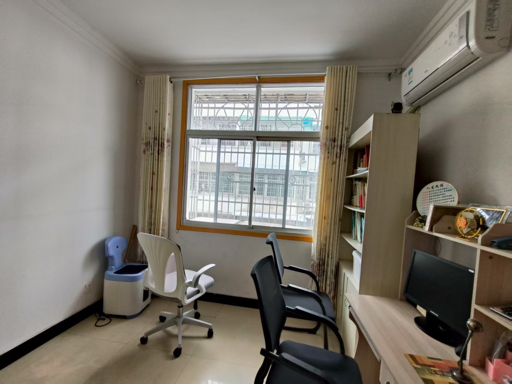 五金建材市场一期 4室2厅2卫 1666.0元/月 五金建材市场一期 4室2厅2卫 1666.0元/月室内图