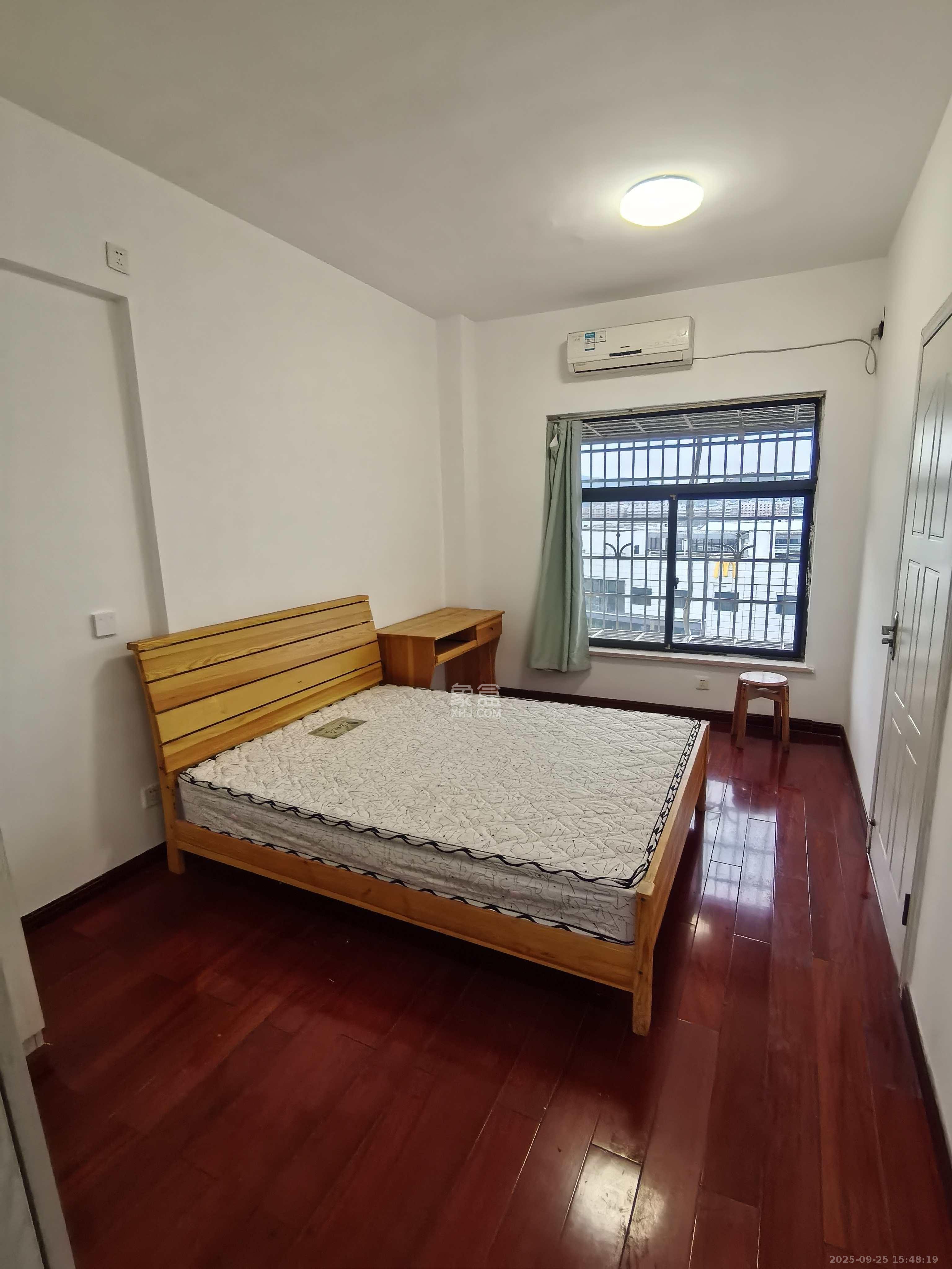 麓枫和苑 1室1厅1卫 1800.0元/月 麓枫和苑 1室1厅1卫 1800.0元/月室内图