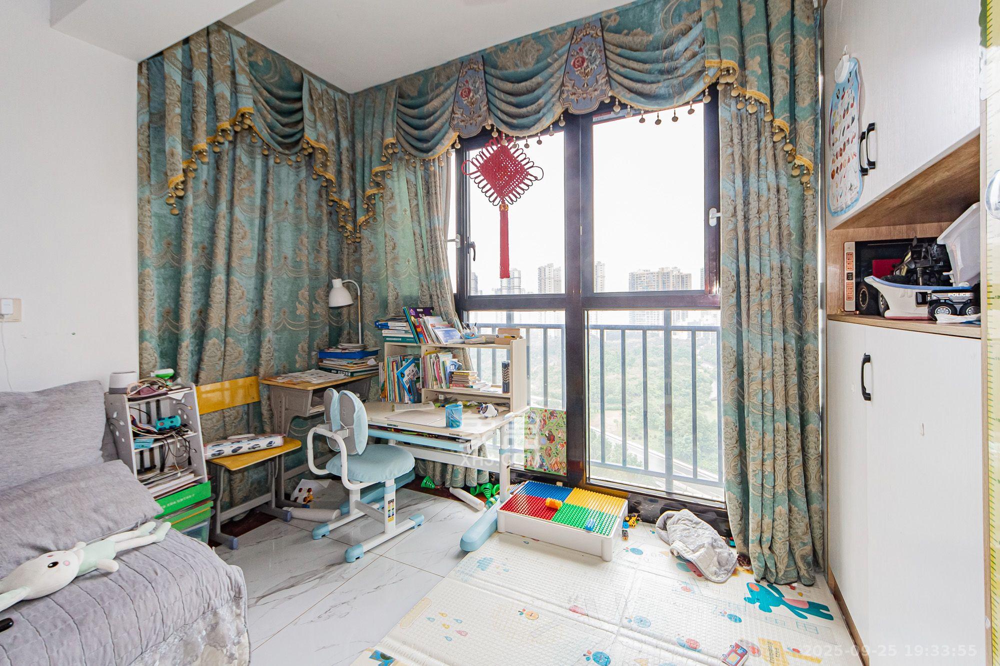 幸福考拉789 3室2厅2卫 2400.0元/月 幸福考拉789 3室2厅2卫 2400.0元/月室内图