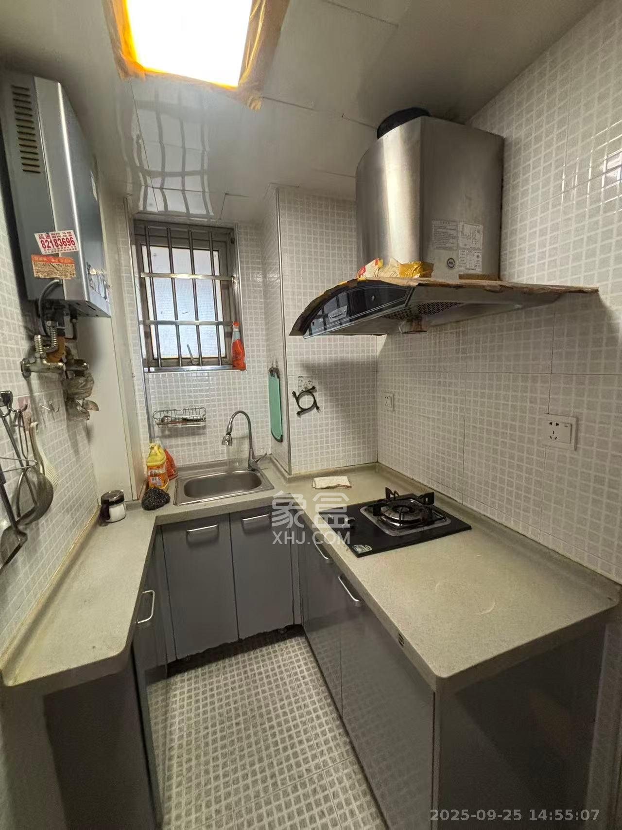 汇富中心  1室1厅1卫    1800.0元/月室内图