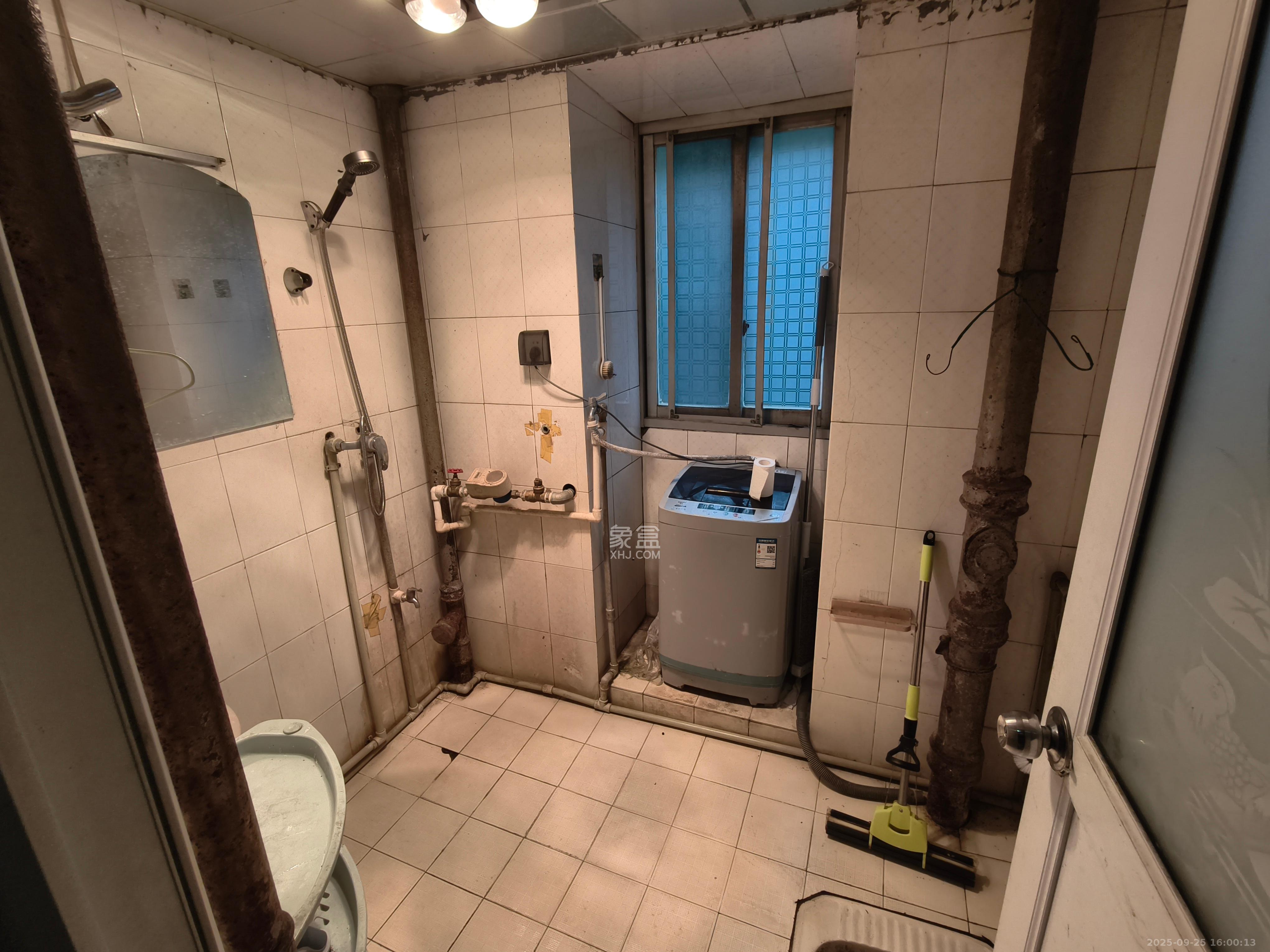 广电南院宿舍 3室2厅1卫 1500.0元/月 广电南院宿舍 3室2厅1卫 1500.0元/月室内图