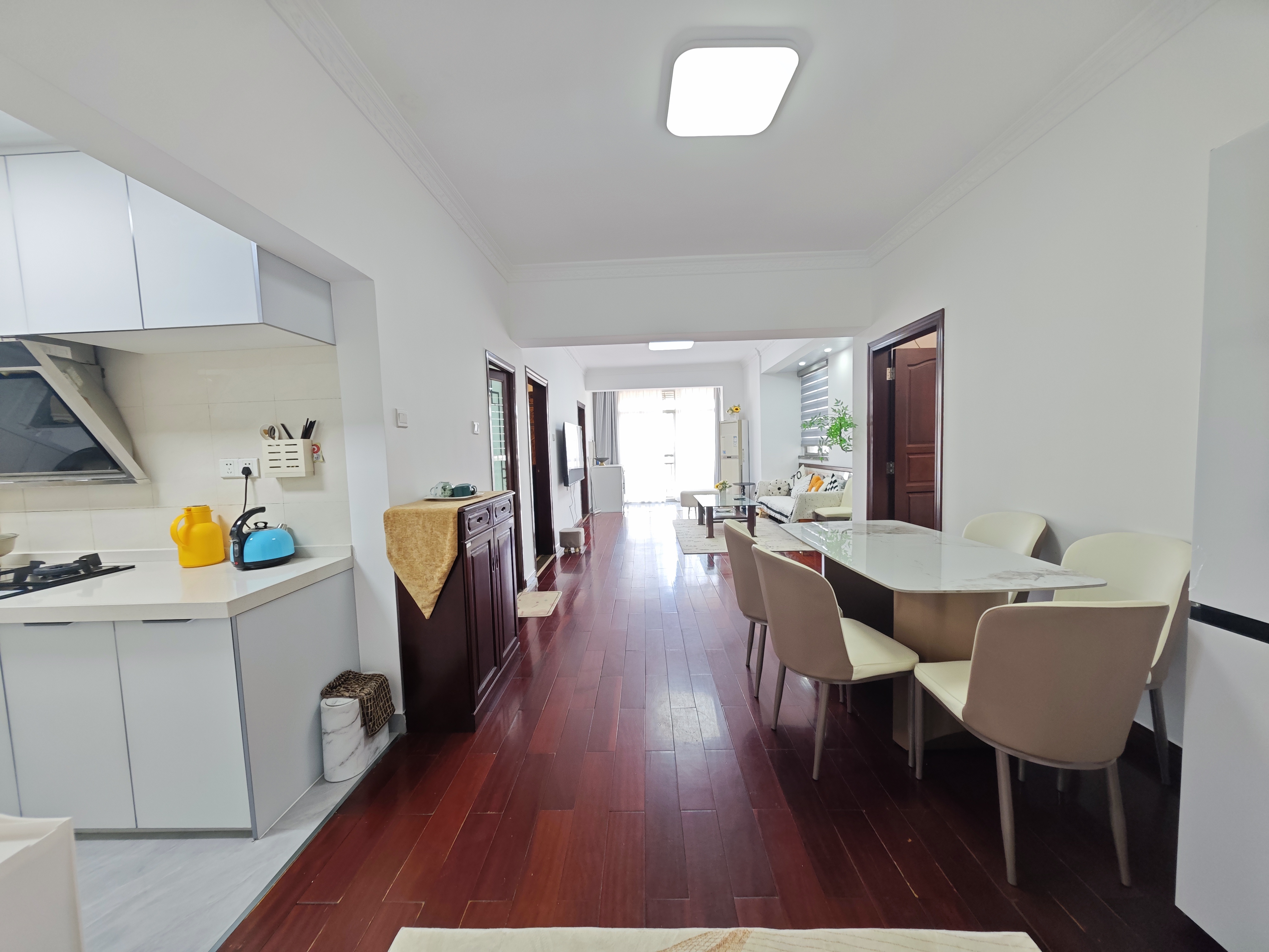 丽都花园 3室2厅2卫 126.0万 丽都花园 3室2厅2卫 126.0万客厅