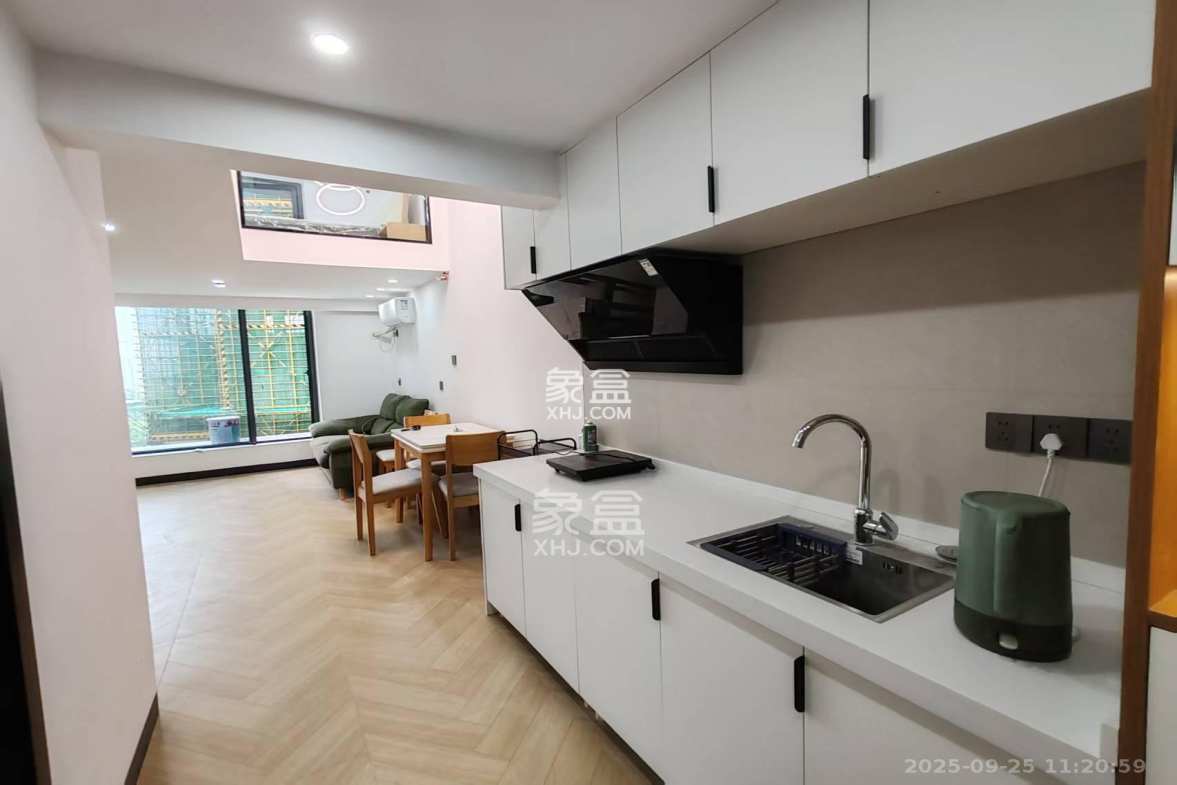 力高凤凰新天 2室1厅1卫 2100.0元/月 力高凤凰新天 2室1厅1卫 2100.0元/月室内图