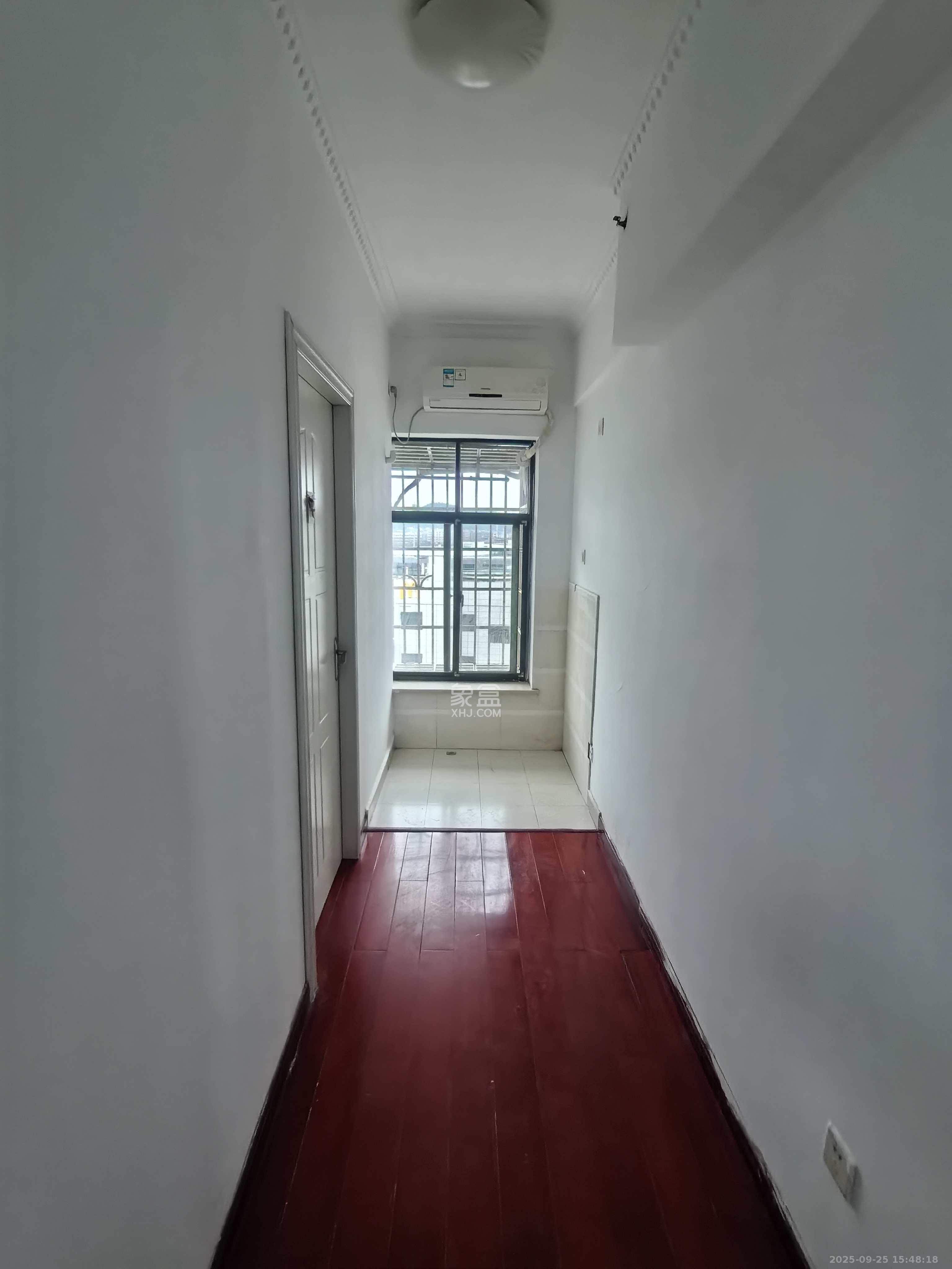 麓枫和苑 1室1厅1卫 1800.0元/月 麓枫和苑 1室1厅1卫 1800.0元/月室内图