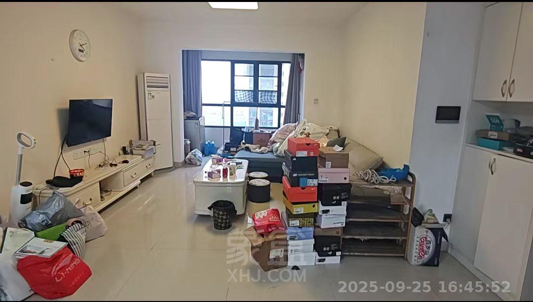 春藤小镇 3室2厅2卫 1600.0元/月 春藤小镇 3室2厅2卫 1600.0元/月室内图