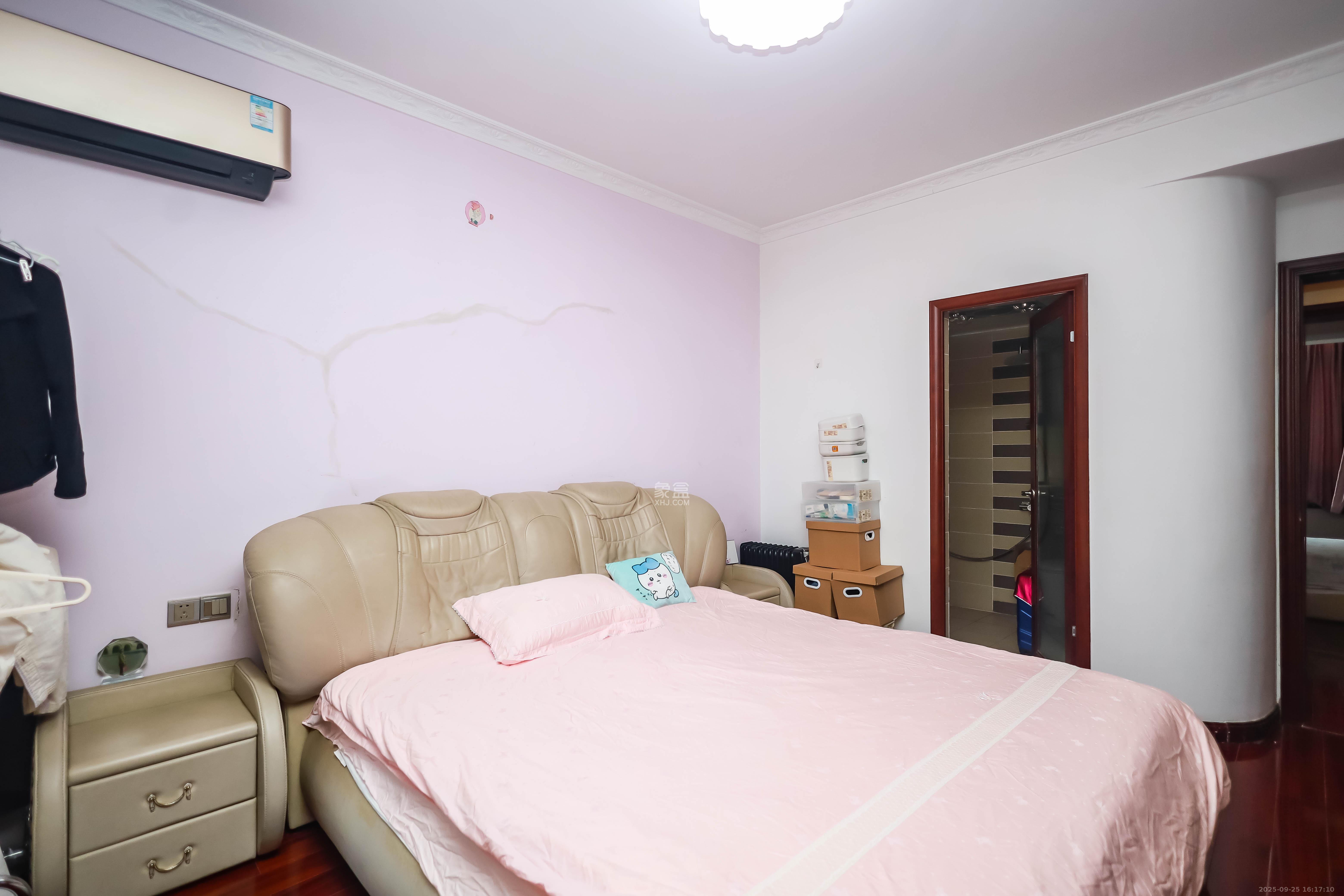 北京御园一二期（国泰嘉园）  4室2厅2卫    162.0万卧室