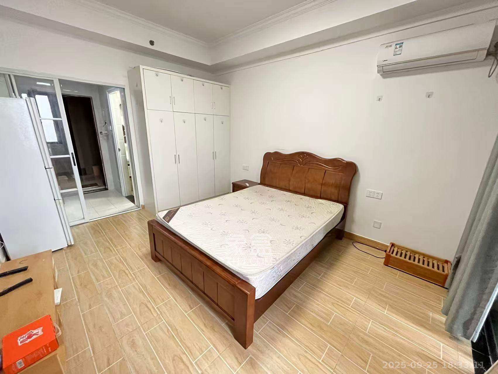 蓝光雍锦阁 1室1厅1卫 1600.0元/月 蓝光雍锦阁 1室1厅1卫 1600.0元/月室内图