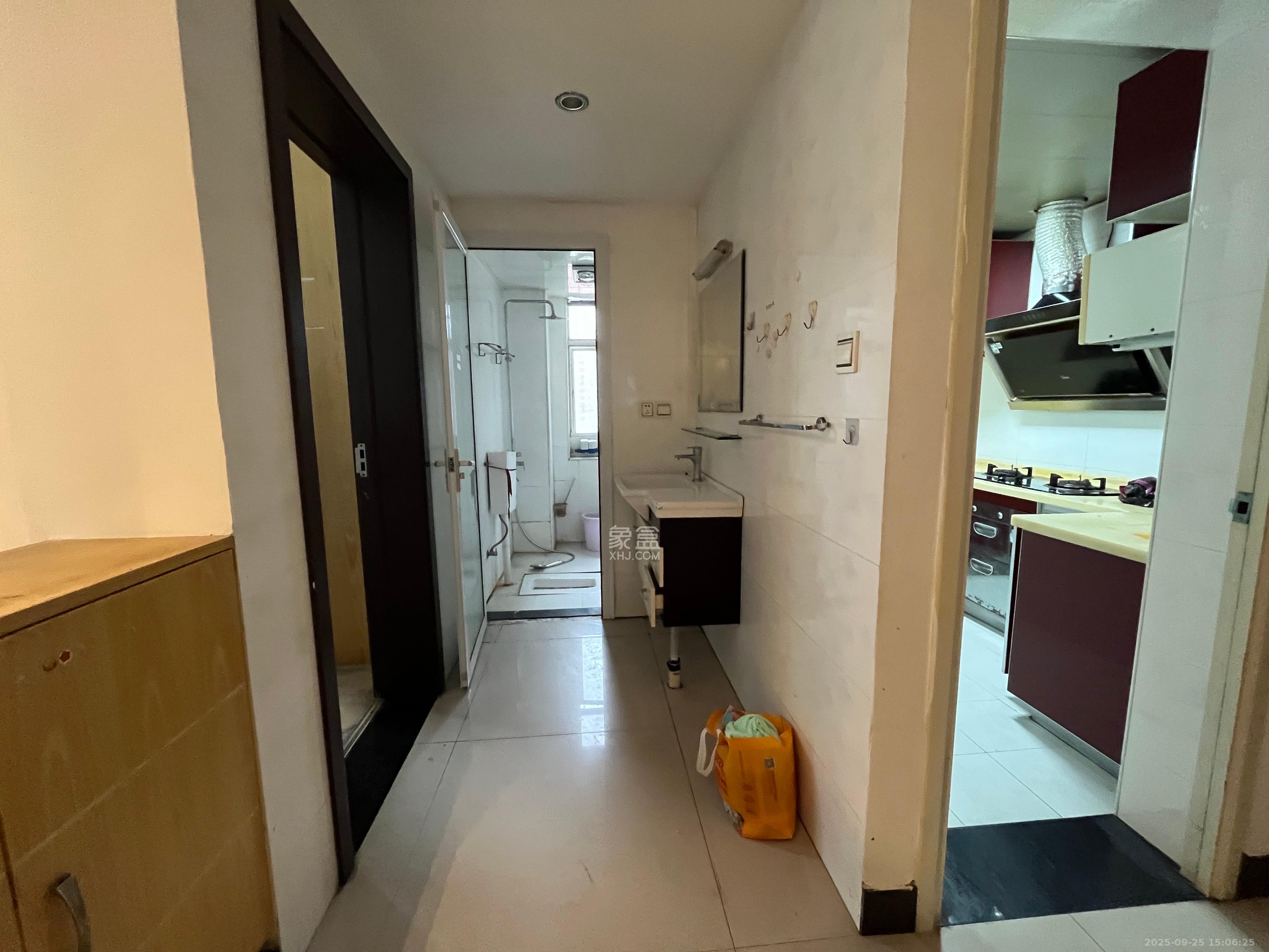 香海西岸 3室2厅1卫 2800.0元/月 香海西岸 3室2厅1卫 2800.0元/月室内图