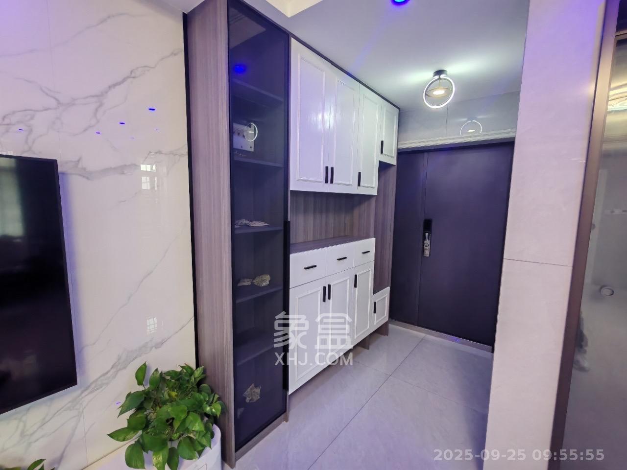 东岸梅园小区  2室2厅1卫   2400.00元/月室内图