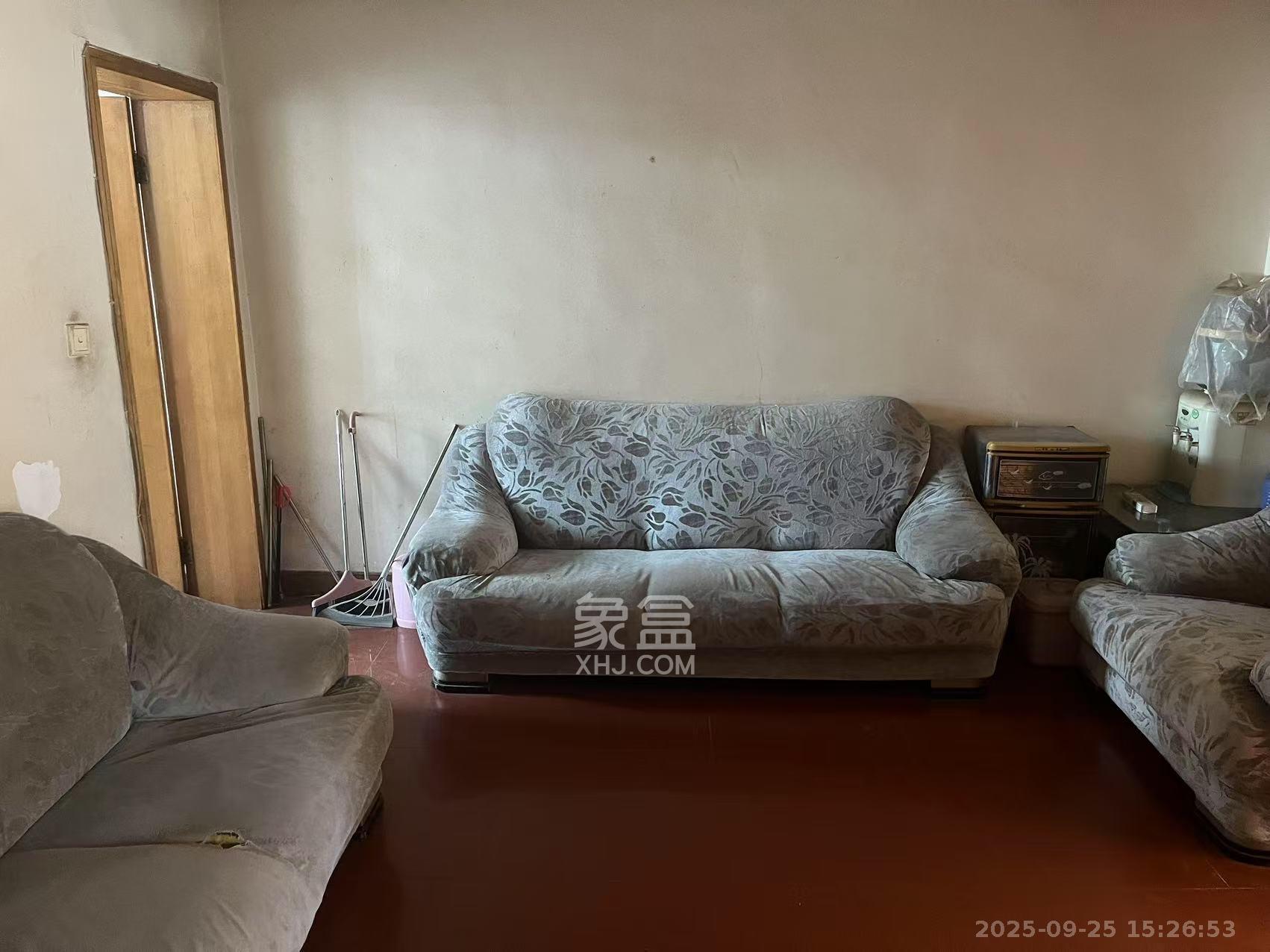 芙蓉区工商局宿舍(五里牌社区物业服务中心) 2室1厅1卫 1000.0元/月 芙蓉区工商局宿舍(五里牌社区物业服务中心) 2室1厅1卫 1000.0元/月室内图