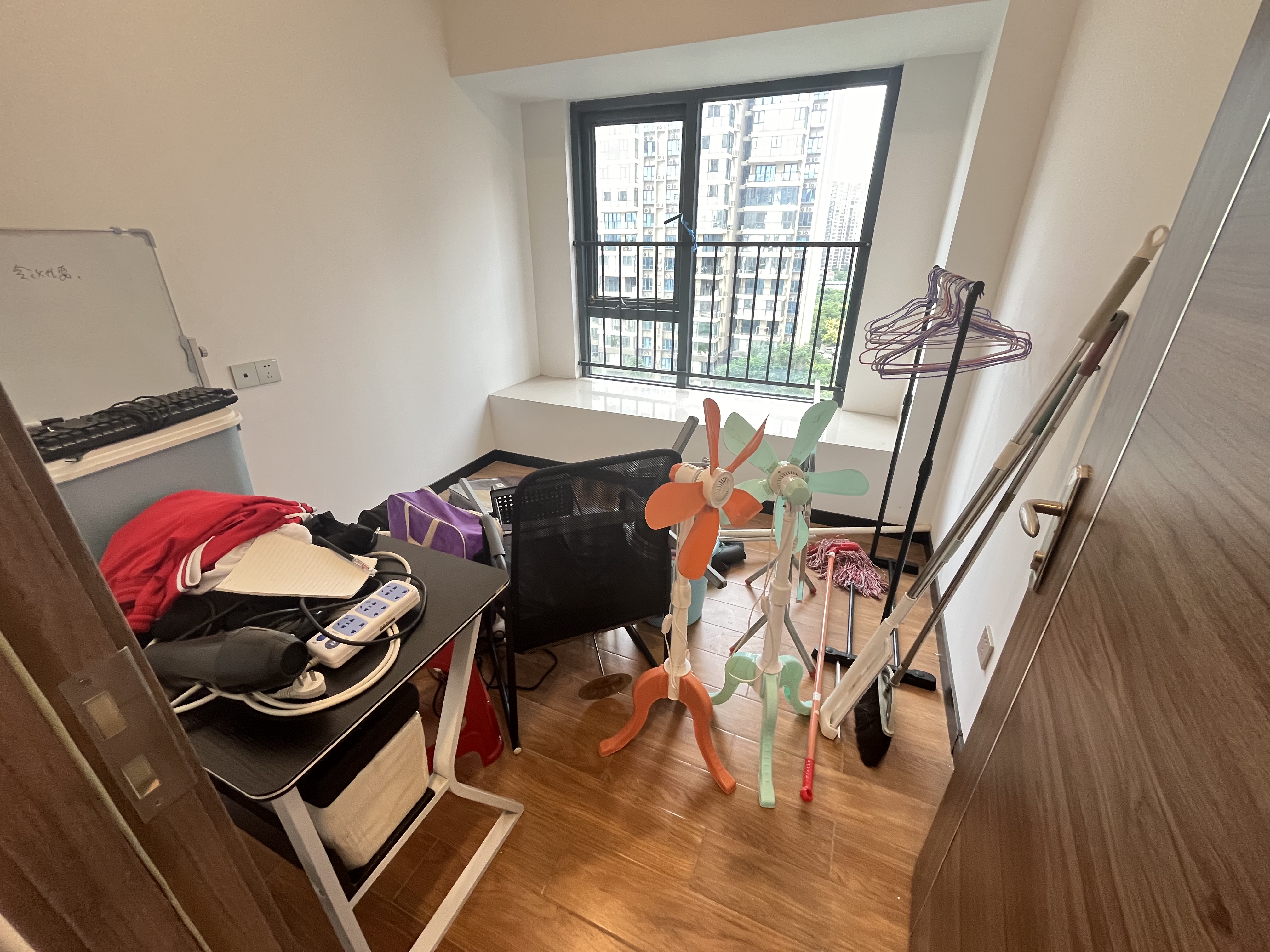 碧桂园公园上城 3室2厅2卫 2500.0元/月 碧桂园公园上城 3室2厅2卫 2500.0元/月室内图