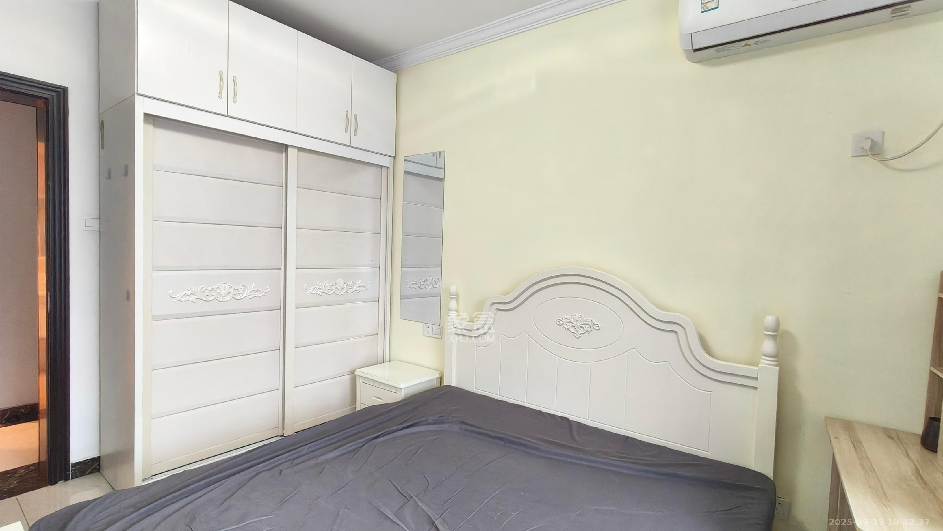 光明E城 3室2厅1卫 2600.0元/月 光明E城 3室2厅1卫 2600.0元/月室内图