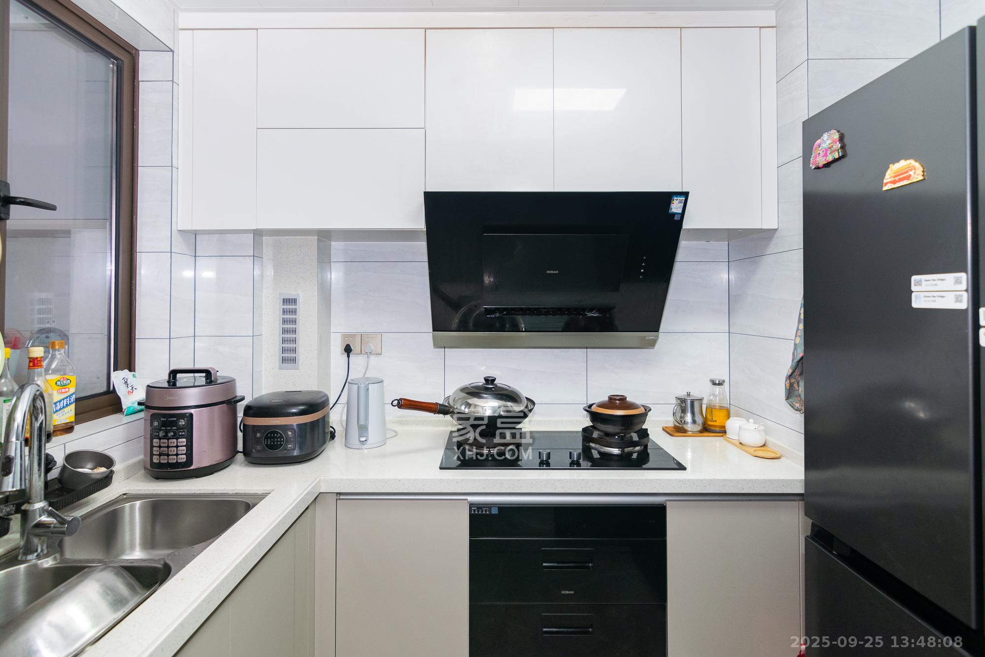 澳海文澜府 3室2厅2卫 89.0万 澳海文澜府 3室2厅2卫 89.0万厨房