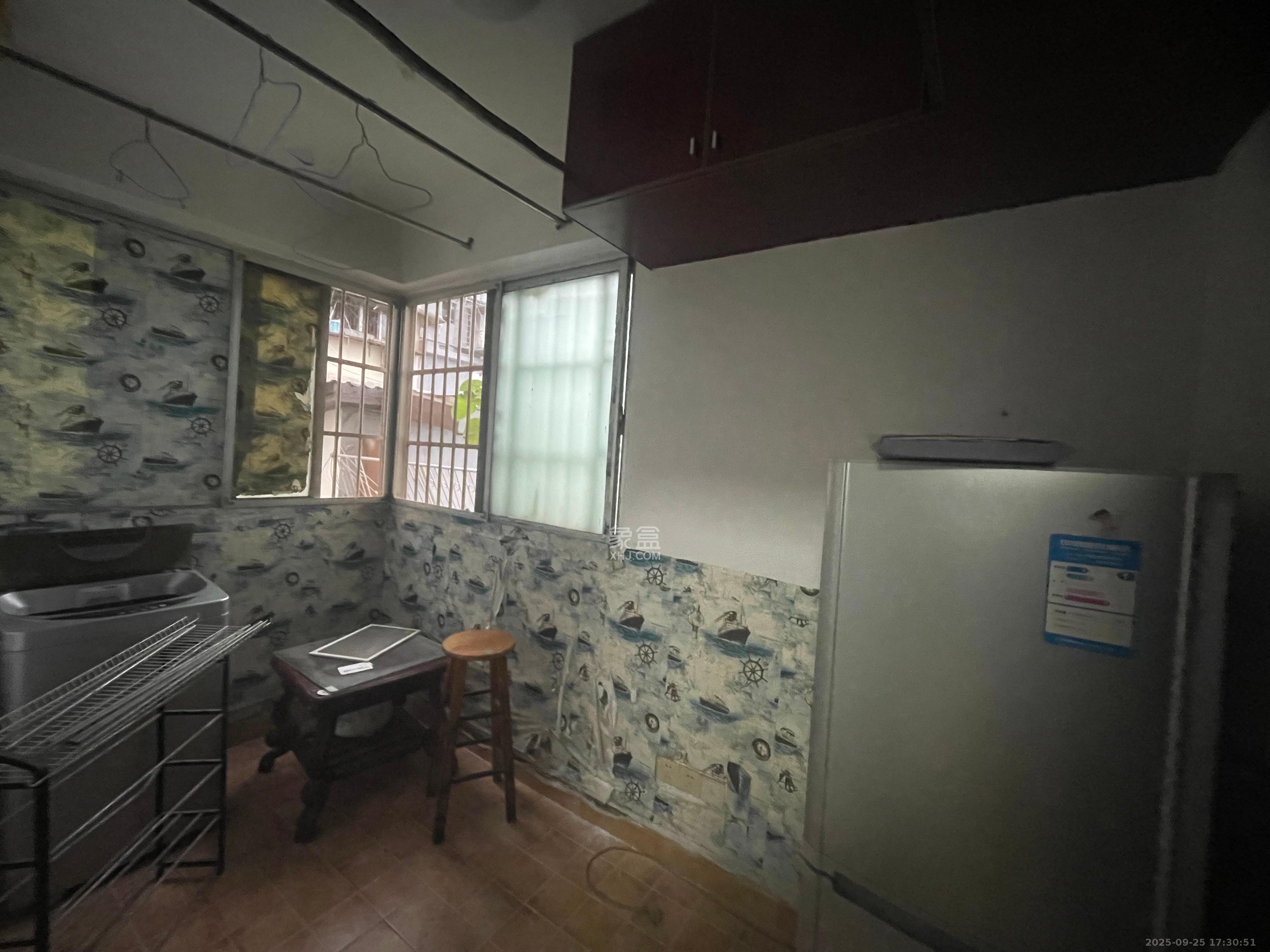 家龙湾小区(人民西路155号) 1室1厅1卫 1100.0元/月 家龙湾小区(人民西路155号) 1室1厅1卫 1100.0元/月室内图