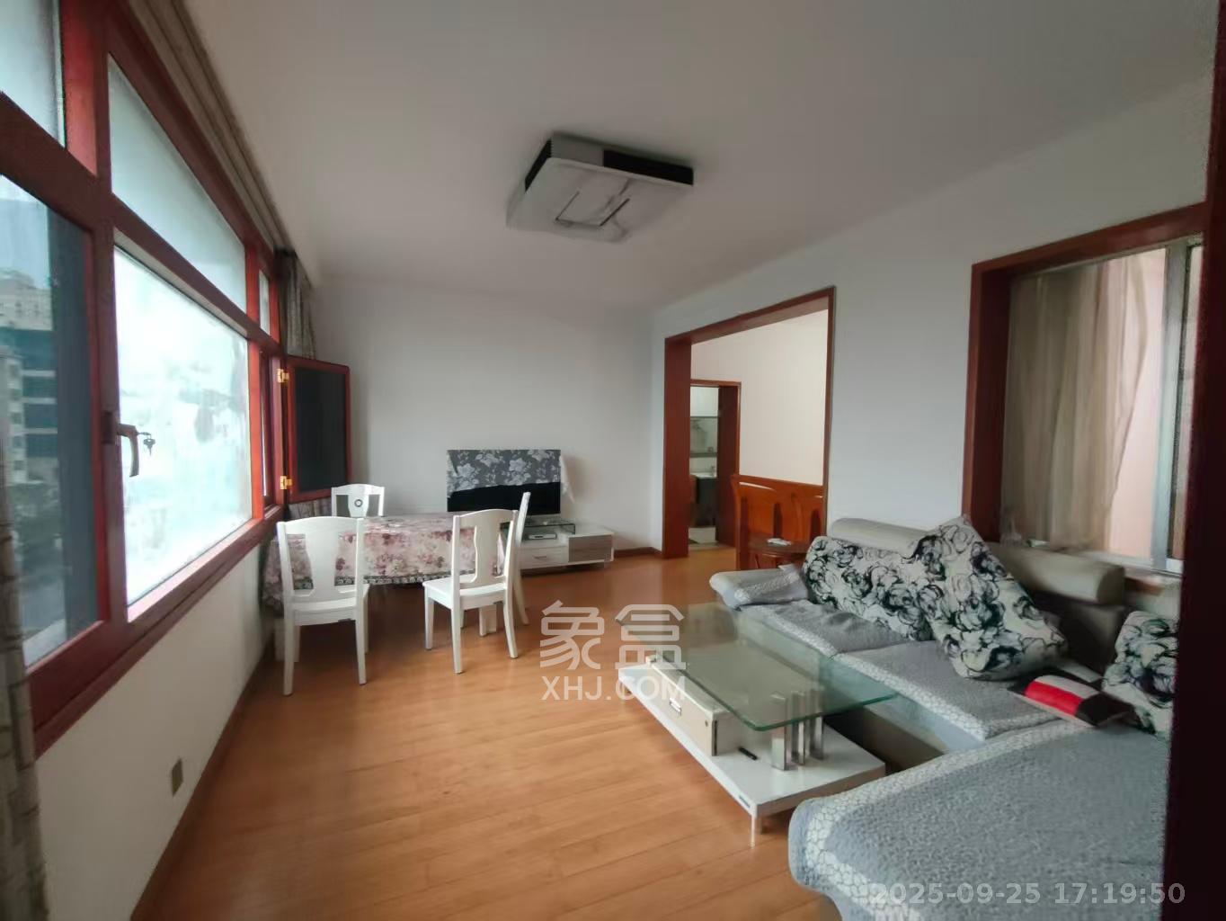 海利宿舍 3室2厅1卫 2100.0元/月 海利宿舍 3室2厅1卫 2100.0元/月室内图