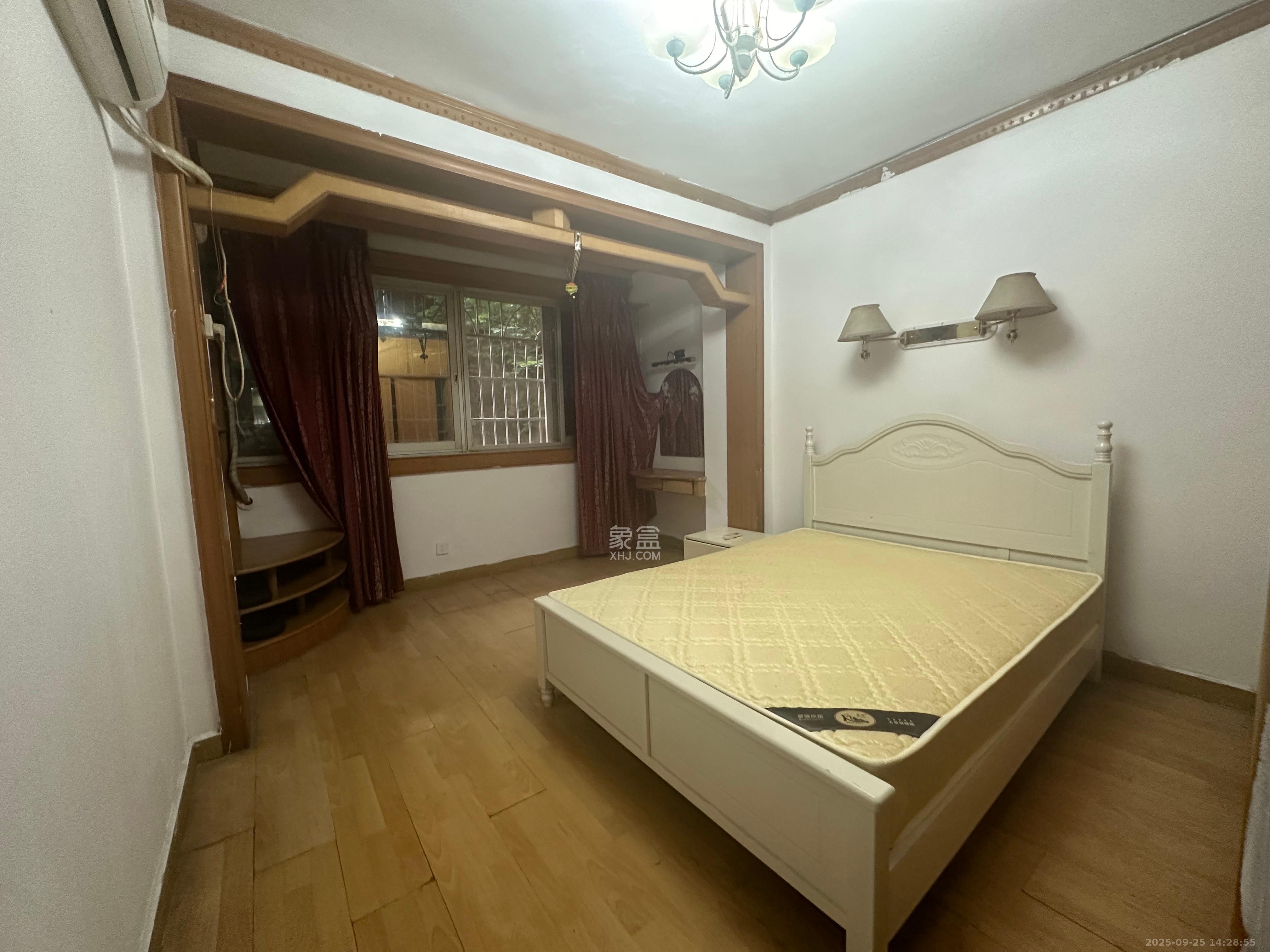 南沙公寓 3室2厅1卫 2300.0元/月 南沙公寓 3室2厅1卫 2300.0元/月室内图