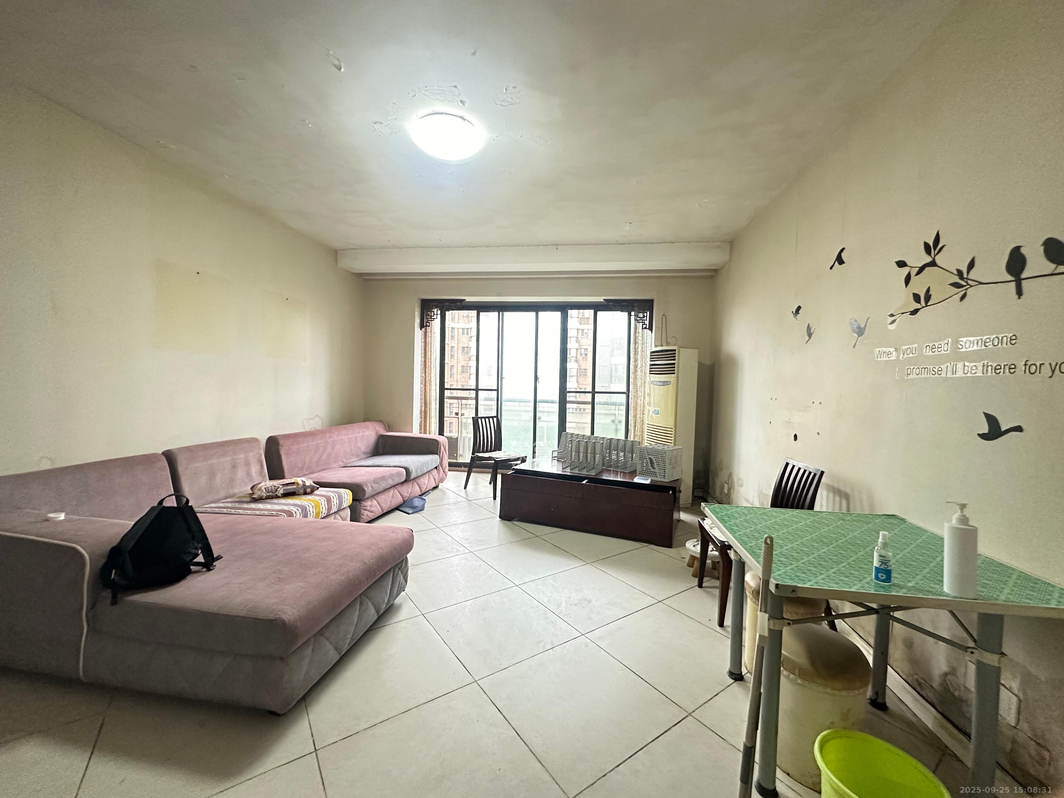 城市森林  2室2厅1卫    2400.0元/月 城市森林  2室2厅1卫    2400.0元/月