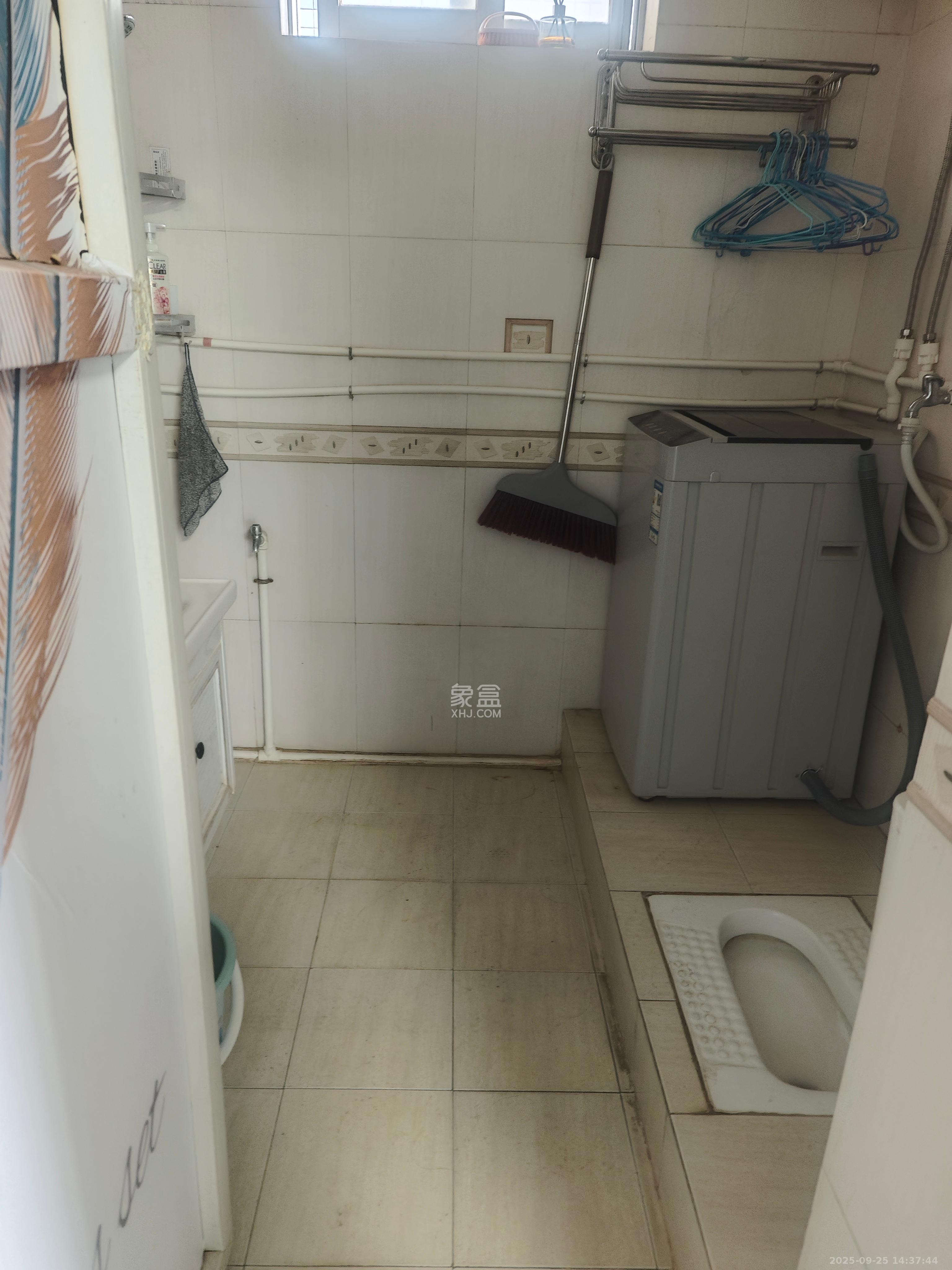 锦华时代 1室0厅0卫 2200.00元/月 锦华时代 1室0厅0卫 2200.00元/月室内图