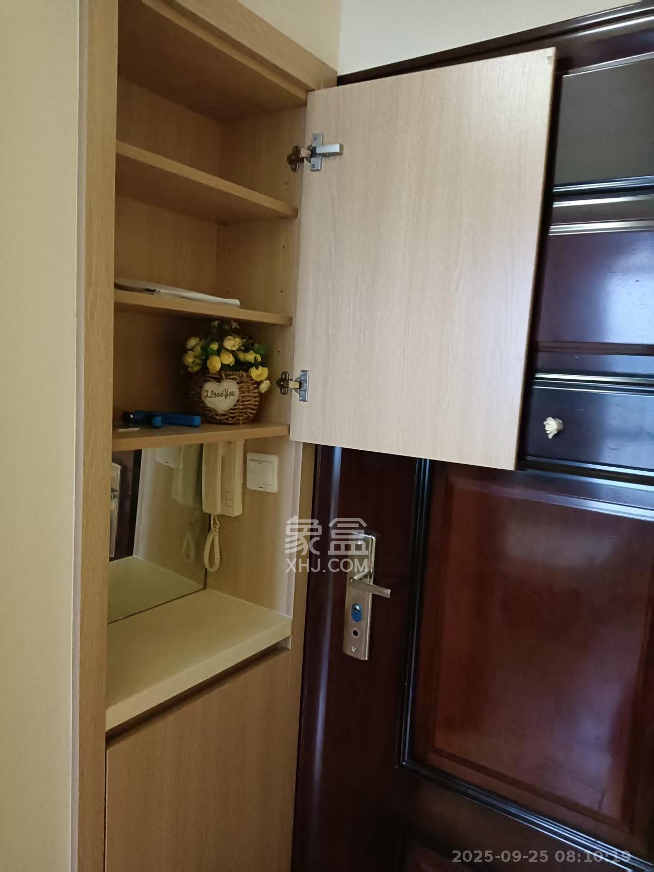 兰亭湾畔 1室1厅1卫 1000.0元/月 兰亭湾畔 1室1厅1卫 1000.0元/月室内图