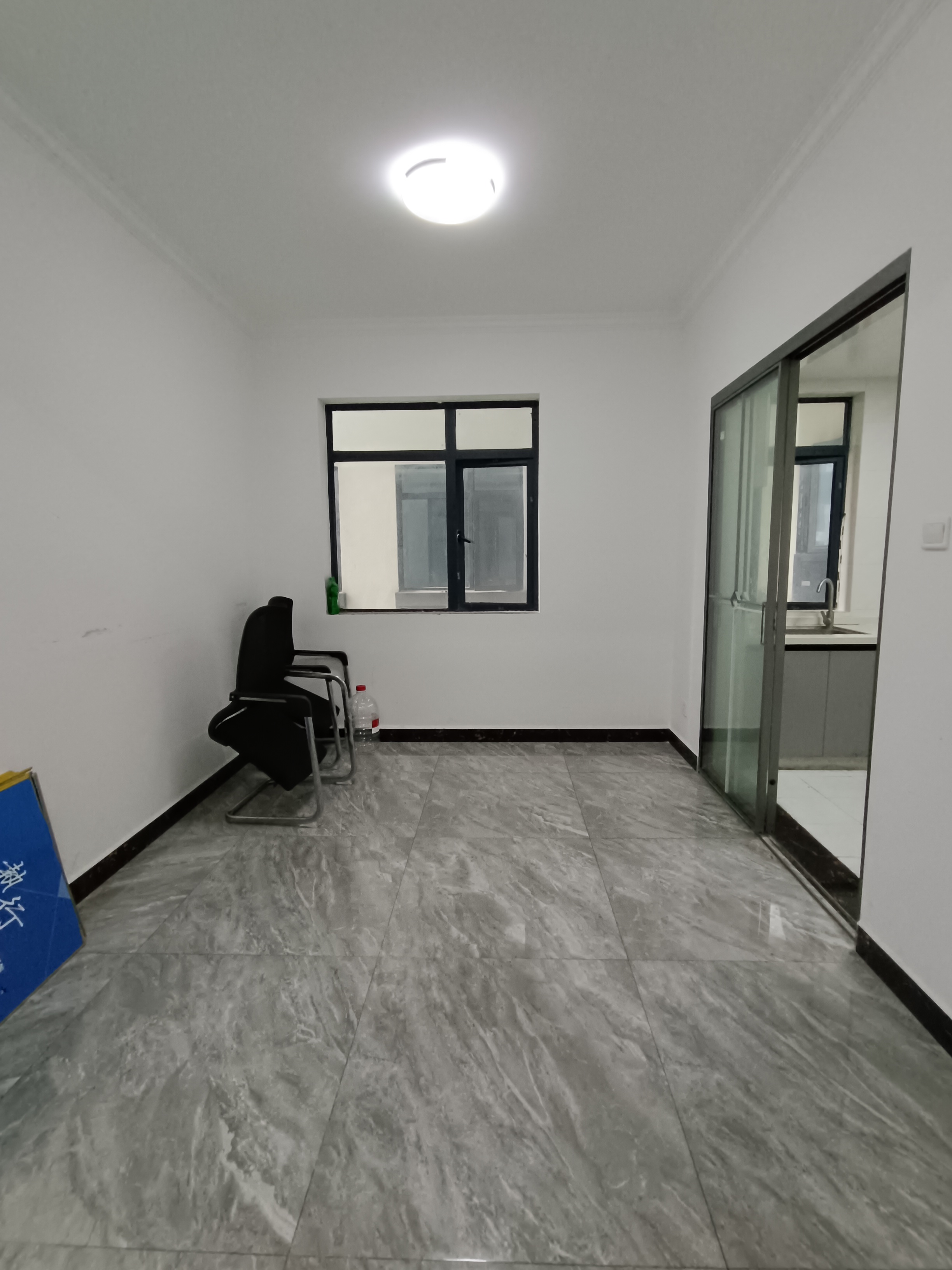 南门口安置小区二期 2室1厅1卫 2083.0元/月 南门口安置小区二期 2室1厅1卫 2083.0元/月室内图