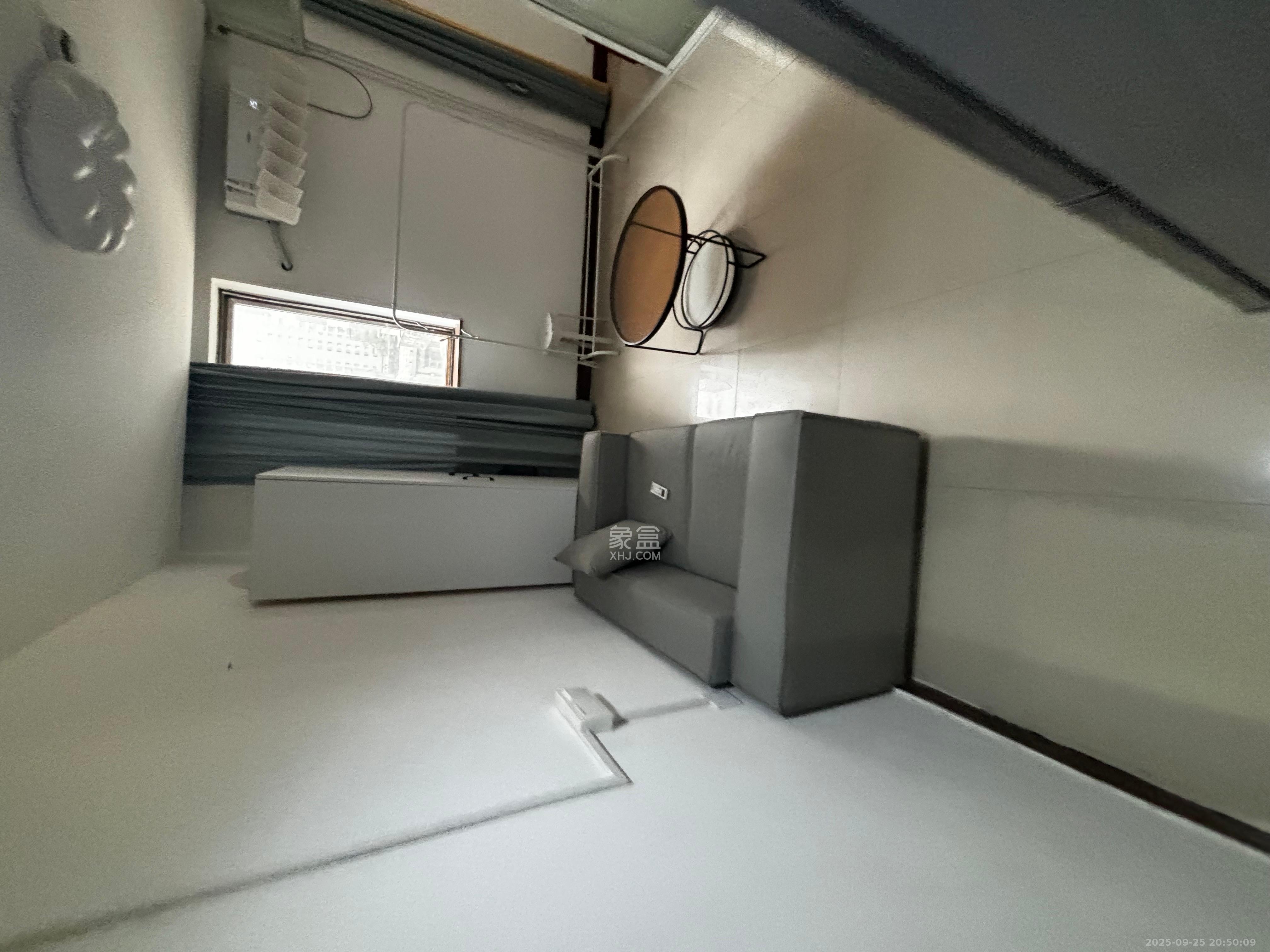 万科金域华府一期  1室1厅1卫    1400.0元/月 万科金域华府一期  1室1厅1卫    1400.0元/月室内图1