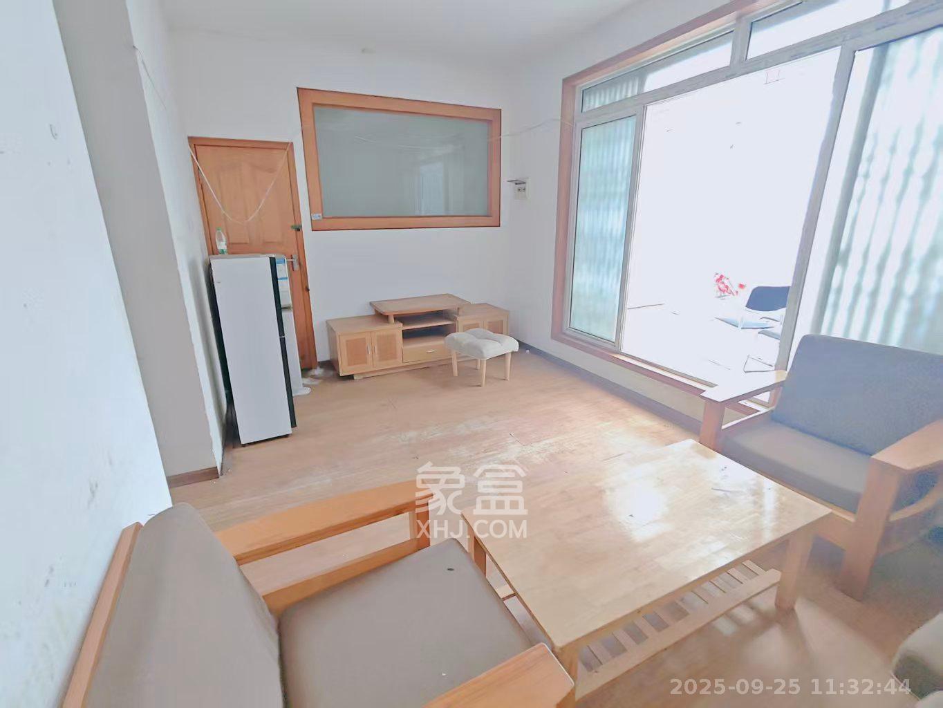 欣胜园 3室2厅1卫 1500.0元/月 欣胜园 3室2厅1卫 1500.0元/月室内图