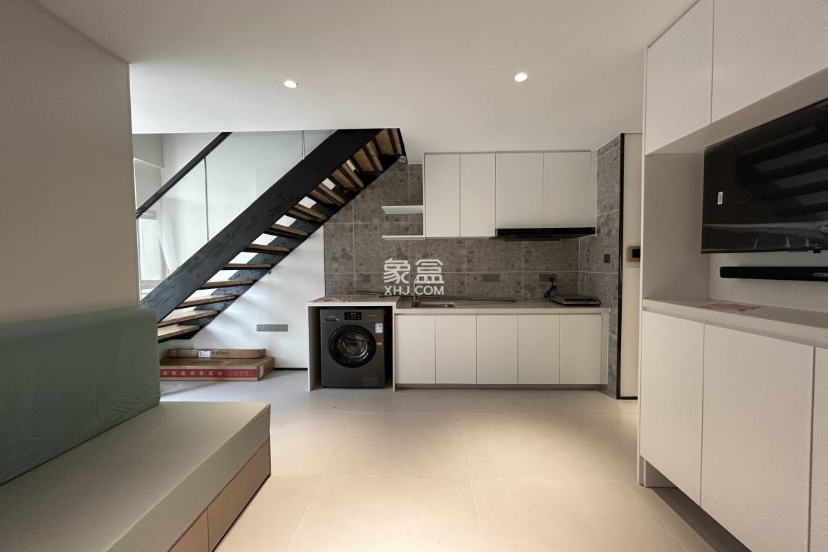 海航豪庭南苑  1室1厅2卫    3600.0元/月 海航豪庭南苑  1室1厅2卫    3600.0元/月室内图