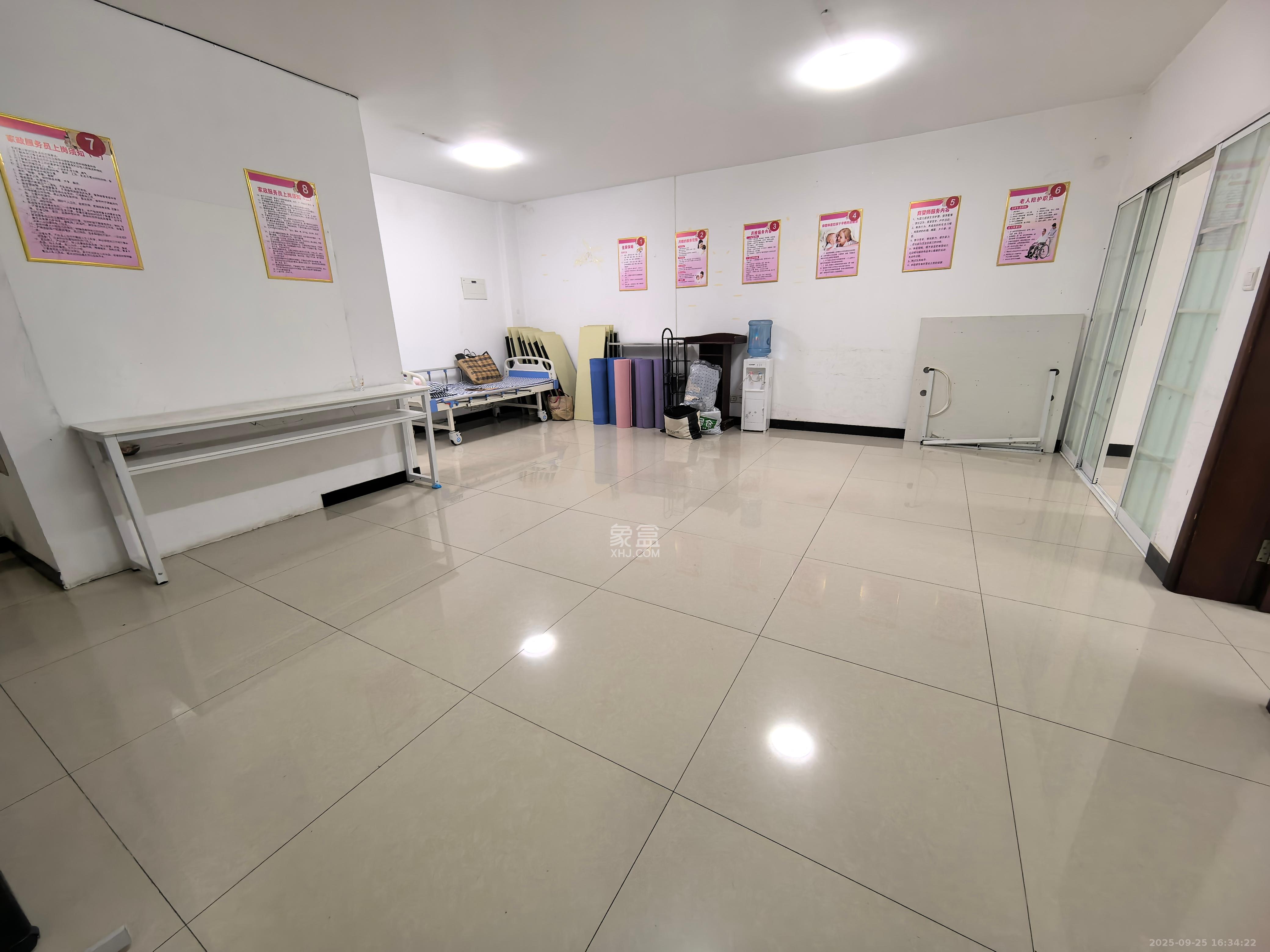 和庄  2室2厅1卫    1900.0元/月室内图