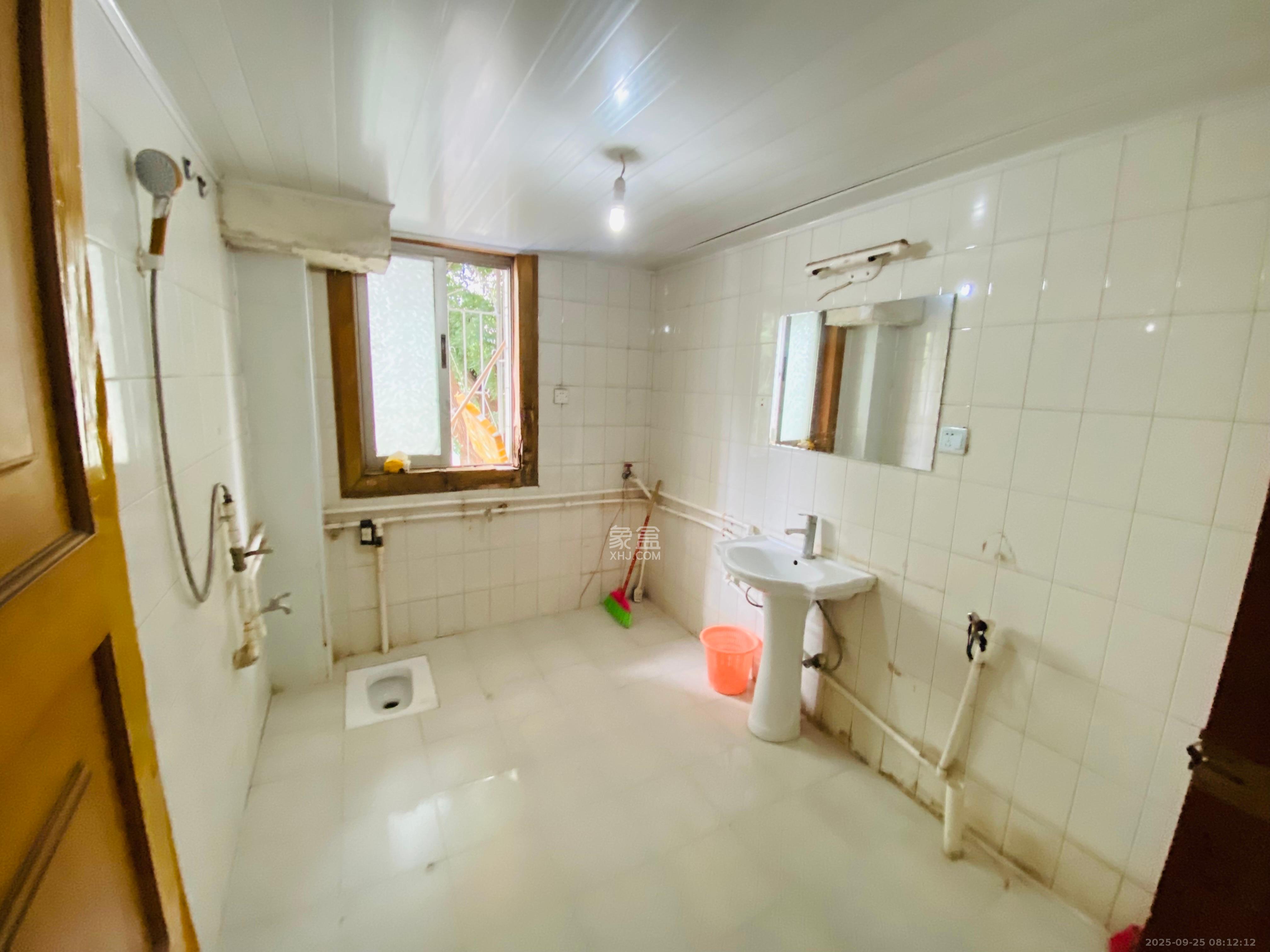 湖南第六工程有限公司机关小区(六公司机关大院) 3室1厅1卫 2800.0元/月 湖南第六工程有限公司机关小区(六公司机关大院) 3室1厅1卫 2800.0元/月室内图