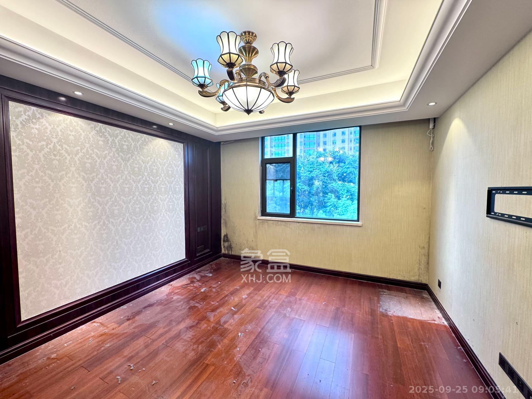 运达中央广场一、二期 3室2厅2卫 7000.0元/月 运达中央广场一、二期 3室2厅2卫 7000.0元/月室内图