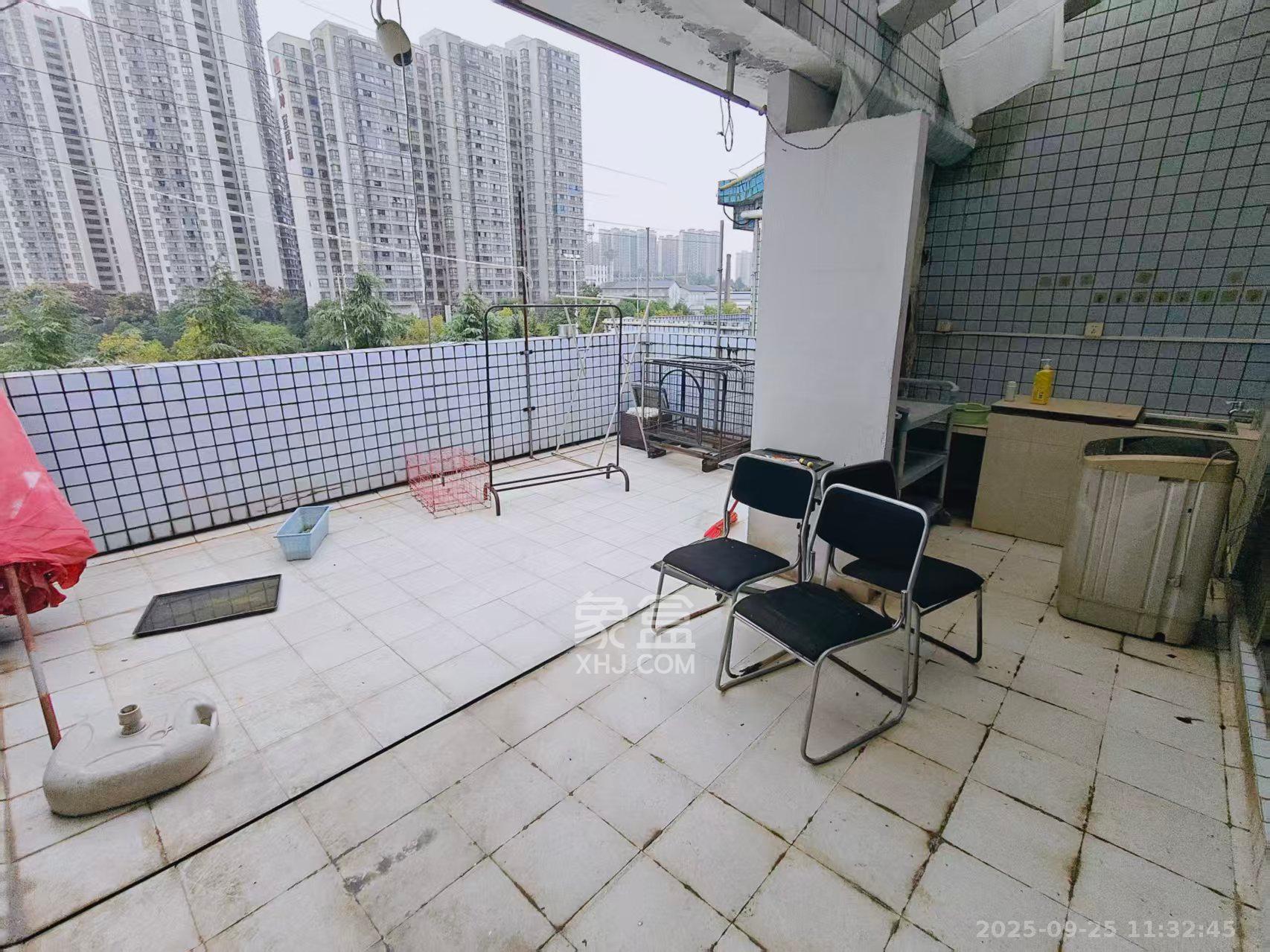 欣胜园 3室2厅1卫 1500.0元/月 欣胜园 3室2厅1卫 1500.0元/月室内图