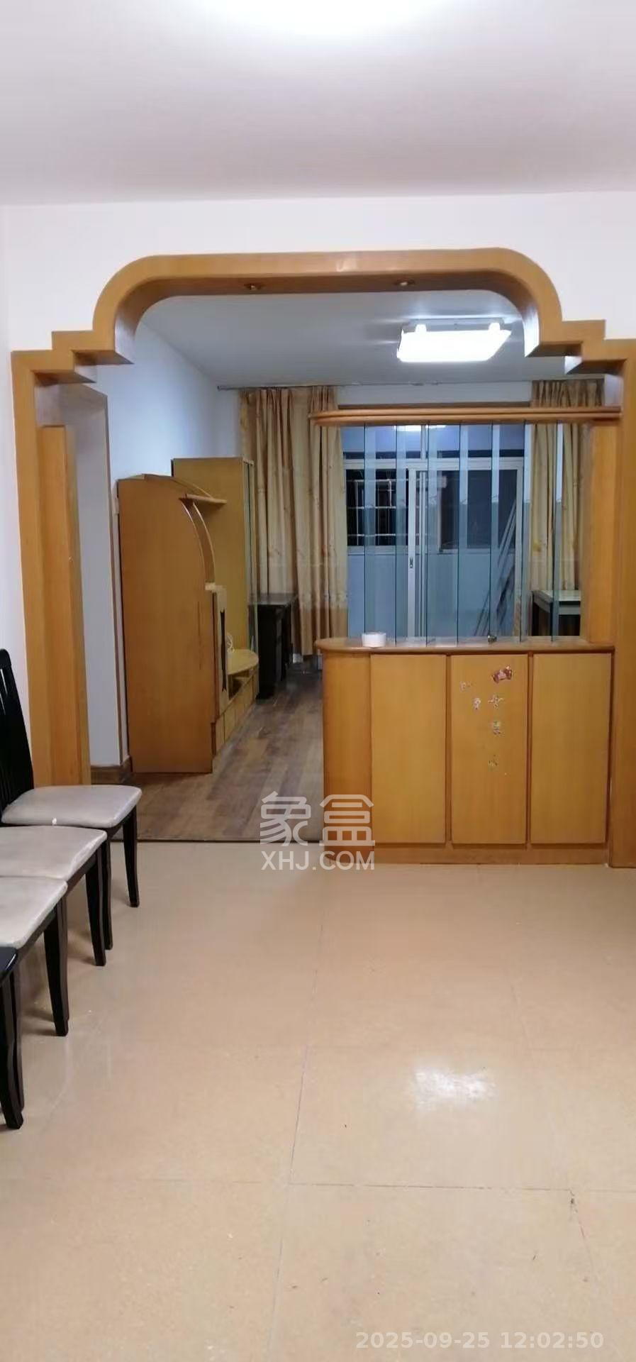 湘卫花苑 2室2厅1卫 1800.0元/月 湘卫花苑 2室2厅1卫 1800.0元/月室内图