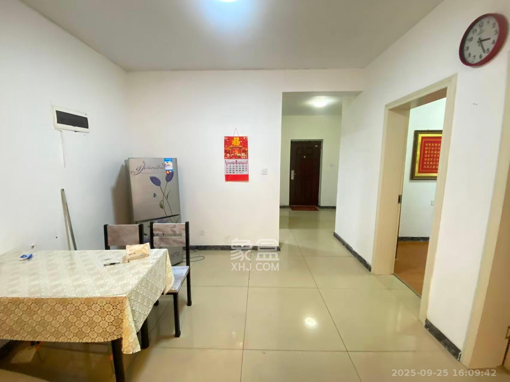 山语城三期 3室2厅1卫 1600.0元/月 山语城三期 3室2厅1卫 1600.0元/月室内图