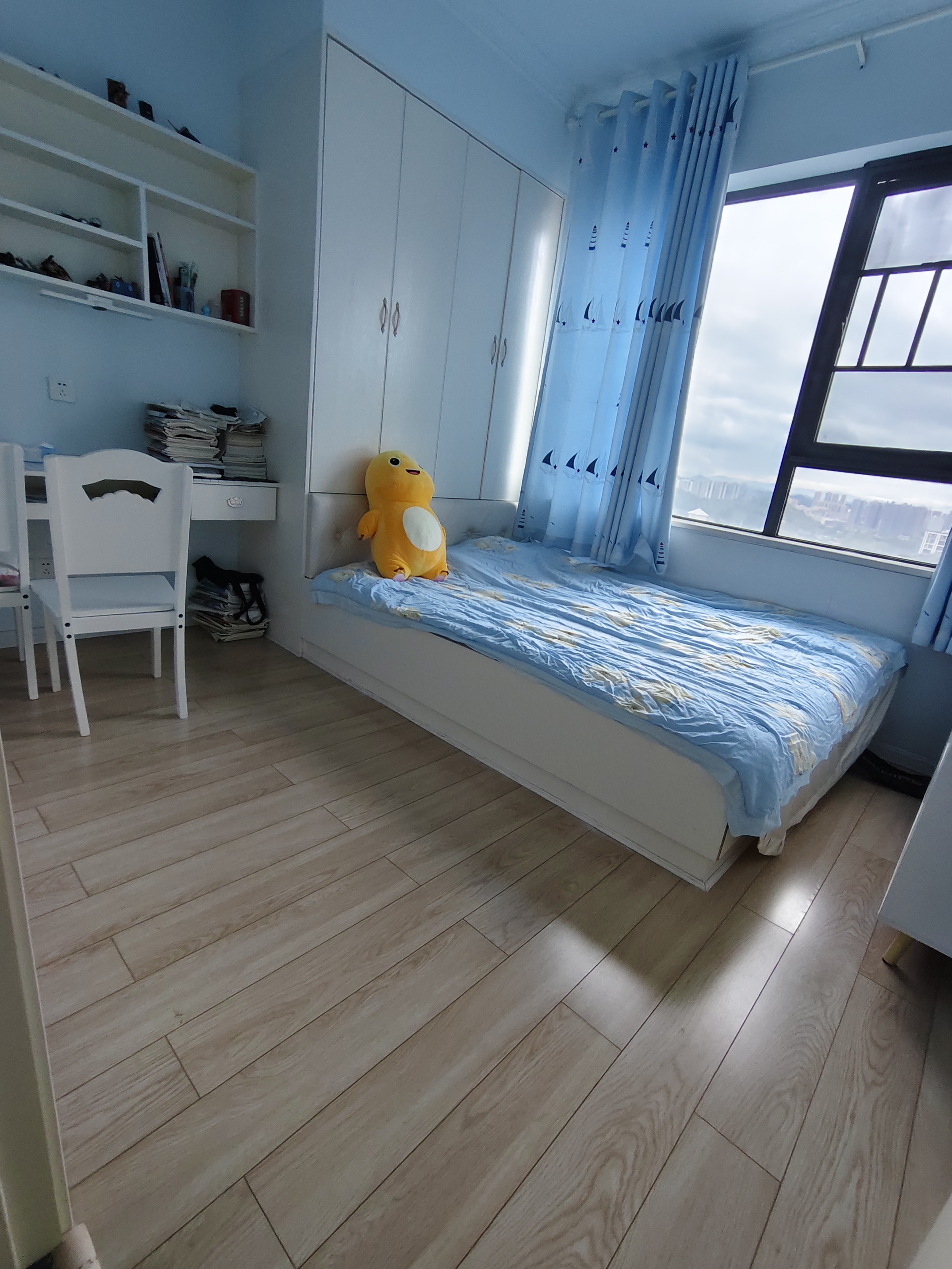 百弘学府城  1室0厅0卫    76.8万客厅