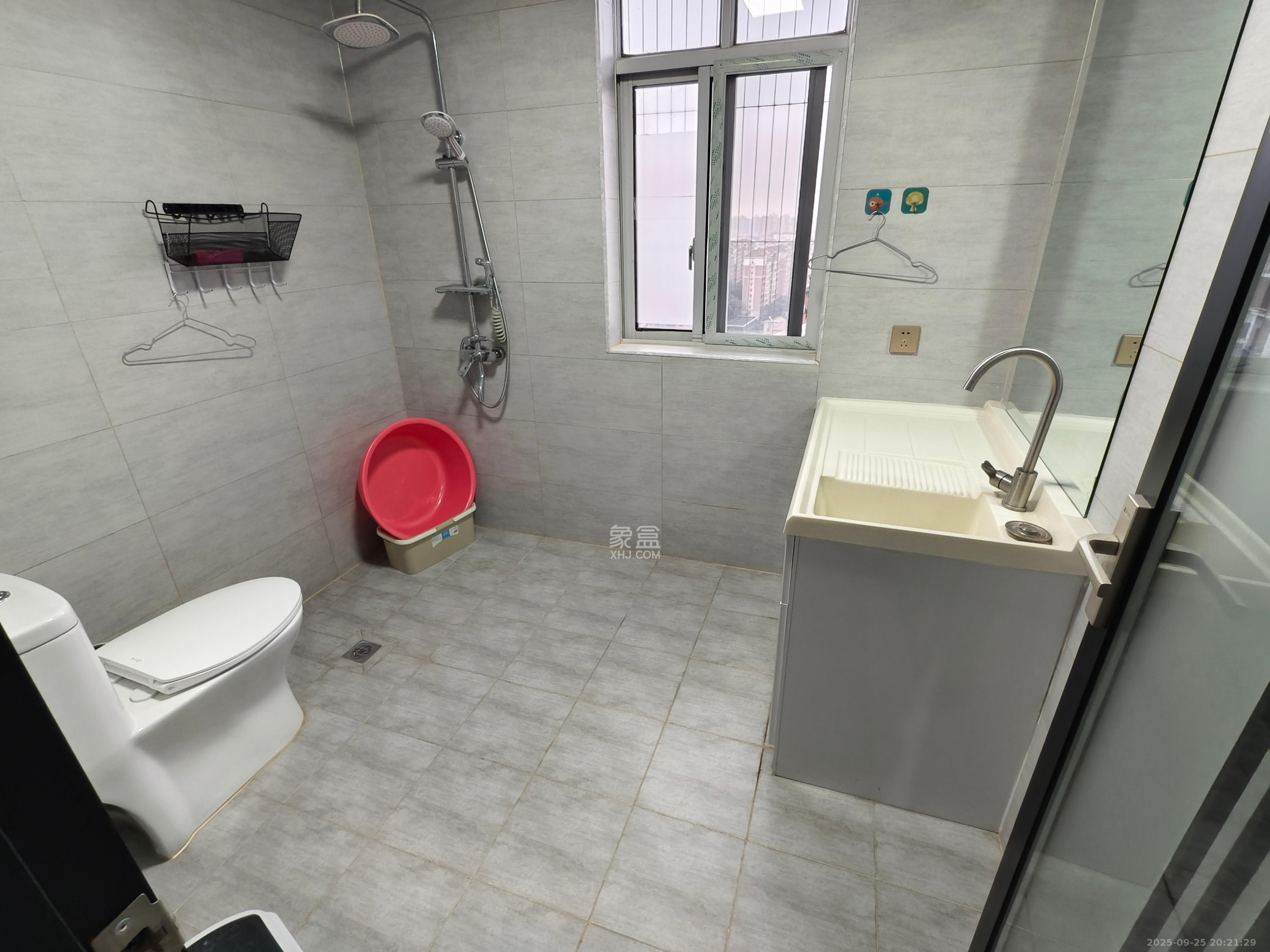 湘林家园（湘林小区电梯房）  4室2厅2卫    4800.0元/月室内图