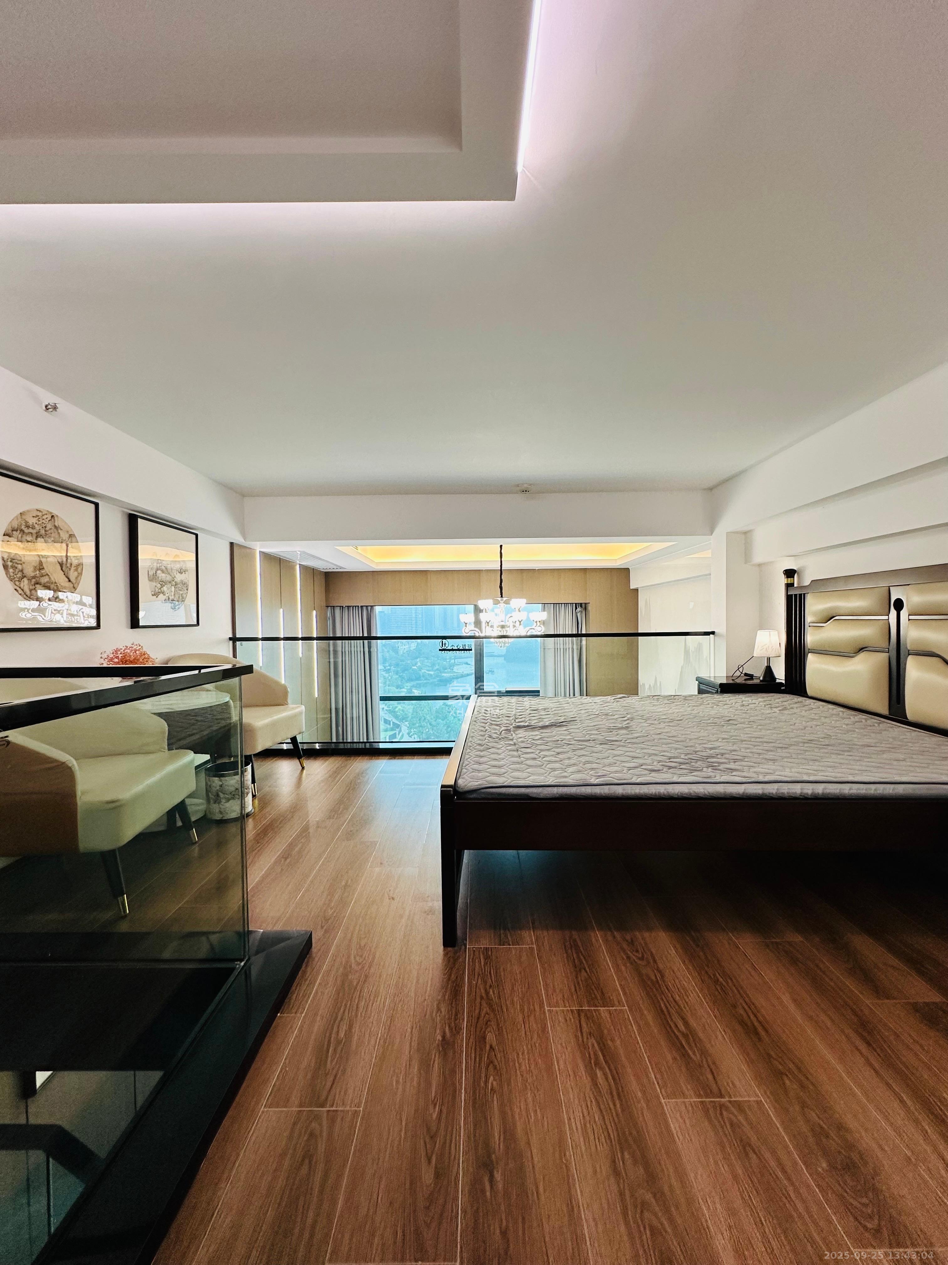 梅溪半岛  1室1厅2卫    3500.0元/月室内图