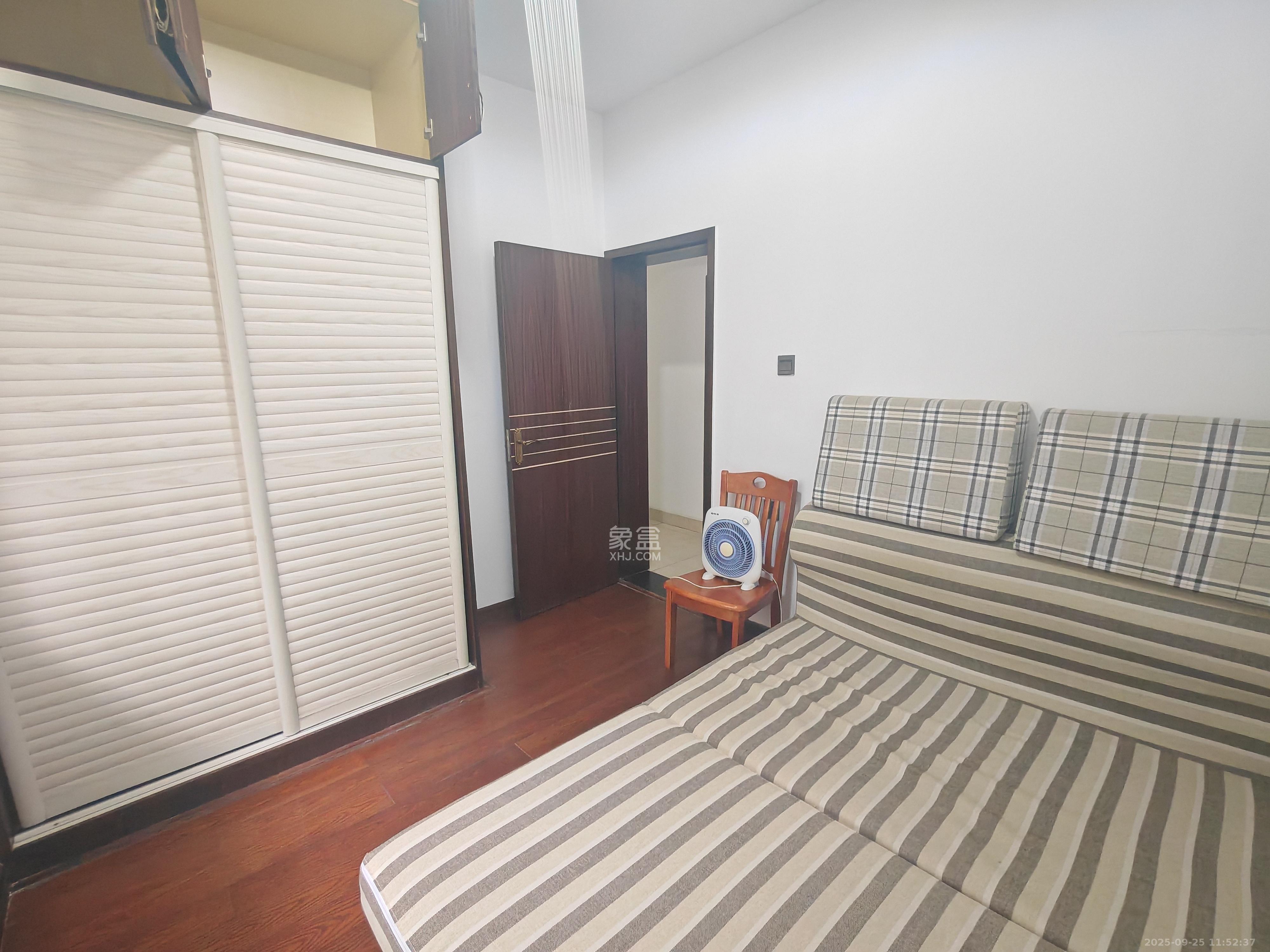 湖南省特种设备检验检测院宿舍楼  3室2厅1卫    2400.0元/月 湖南省特种设备检验检测院宿舍楼  3室2厅1卫    2400.0元/月室内图