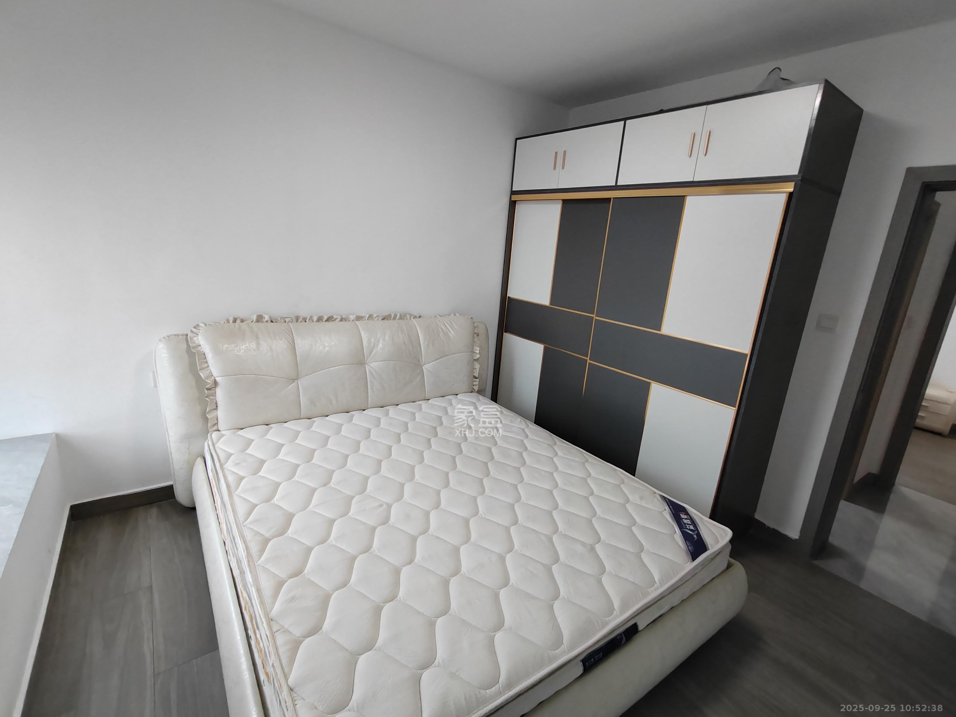 金南家园三期 2室2厅1卫 2000.0元/月 金南家园三期 2室2厅1卫 2000.0元/月室内图