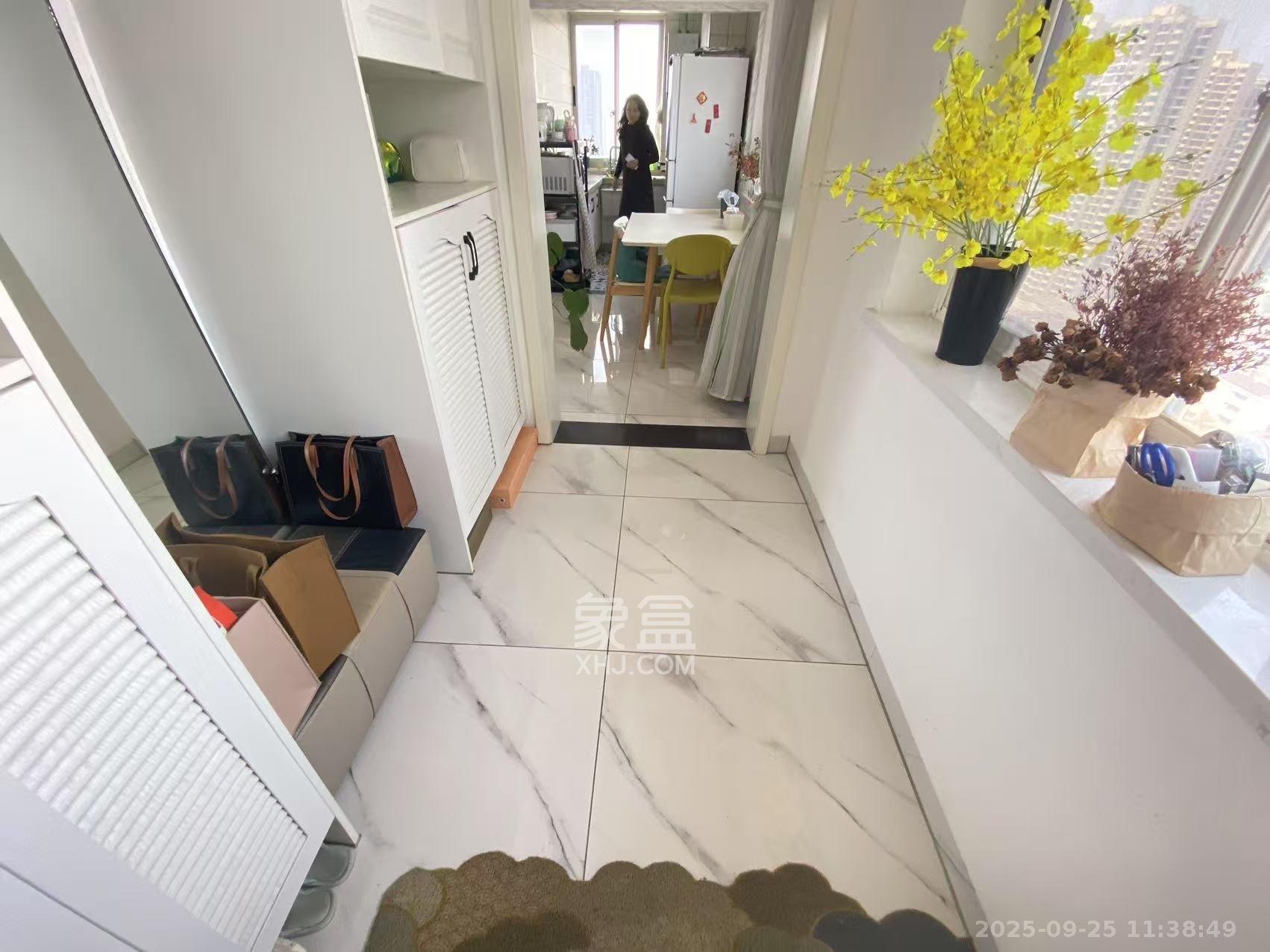 巧克力空间(建鸿达现代大厦) 2室2厅1卫 2400.0元/月 巧克力空间(建鸿达现代大厦) 2室2厅1卫 2400.0元/月室内图